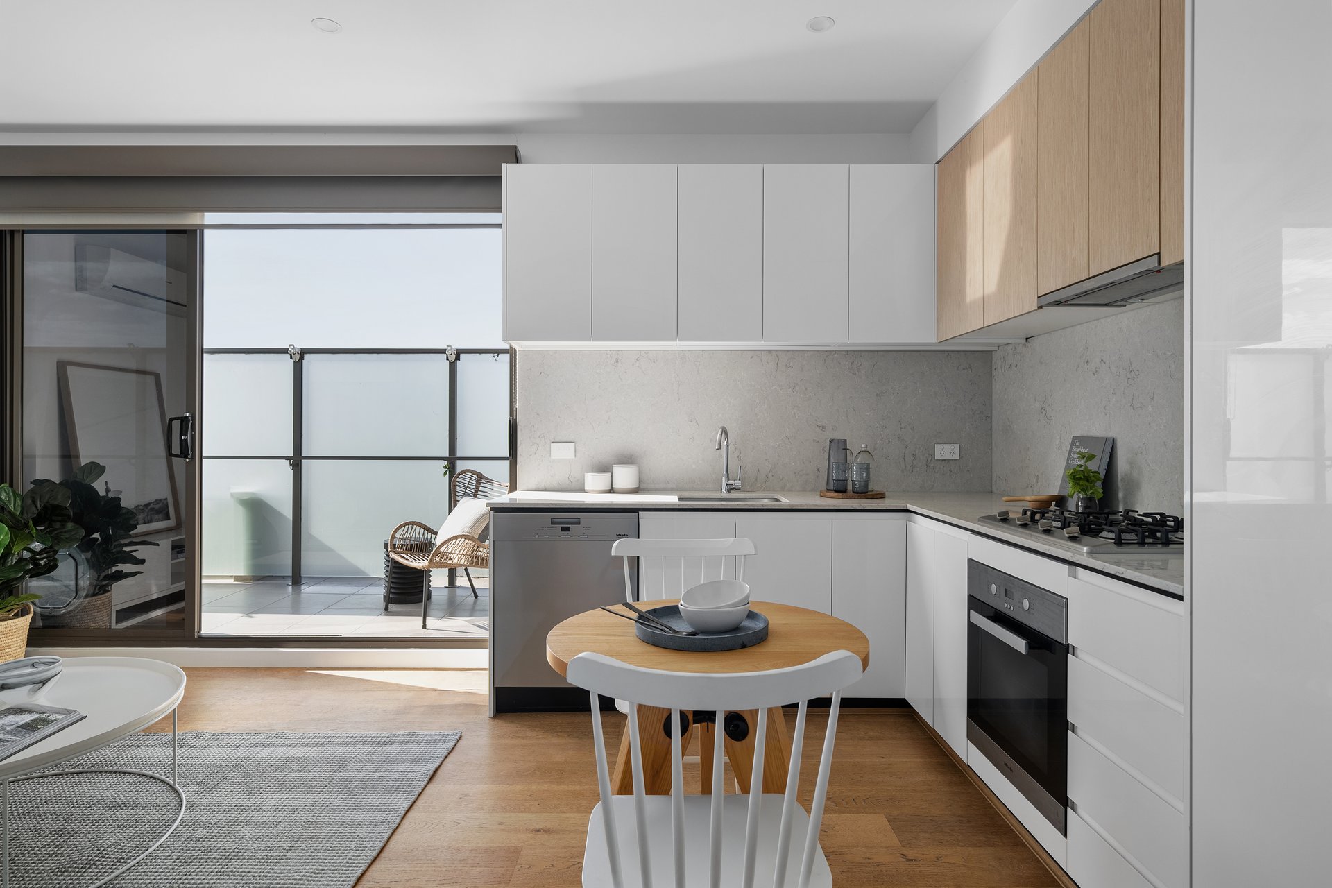 204/577 Glenferrie Road, Hawthorn image 3