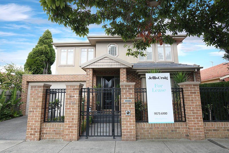 205 Neerim Road, Carnegie image 1