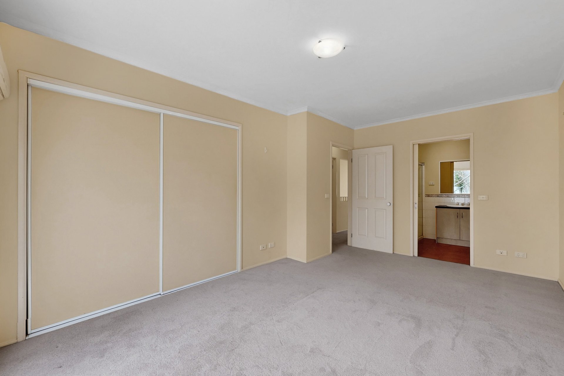 205 Stockmans Way, Kensington image 6
