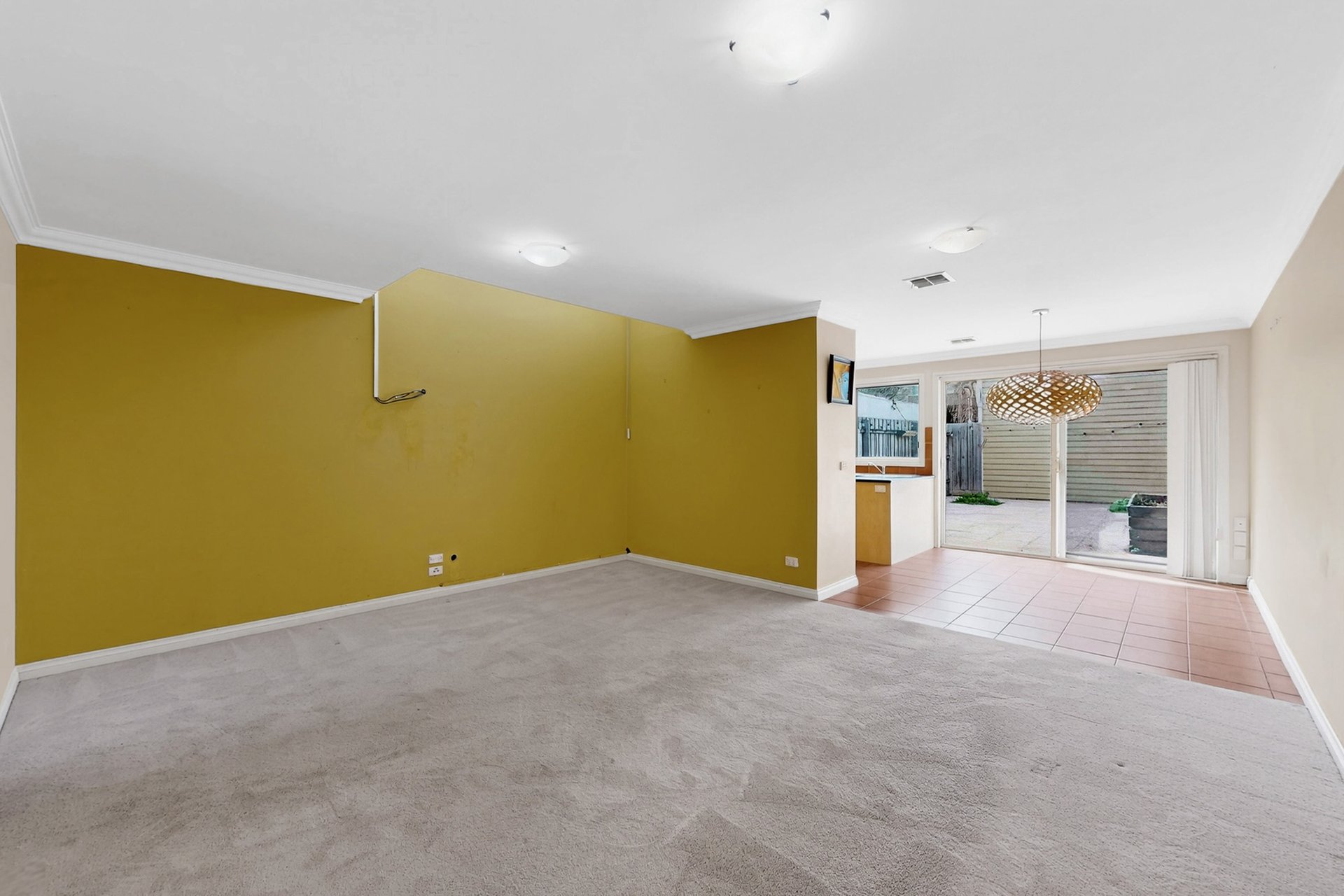 205 Stockmans Way, Kensington image 3
