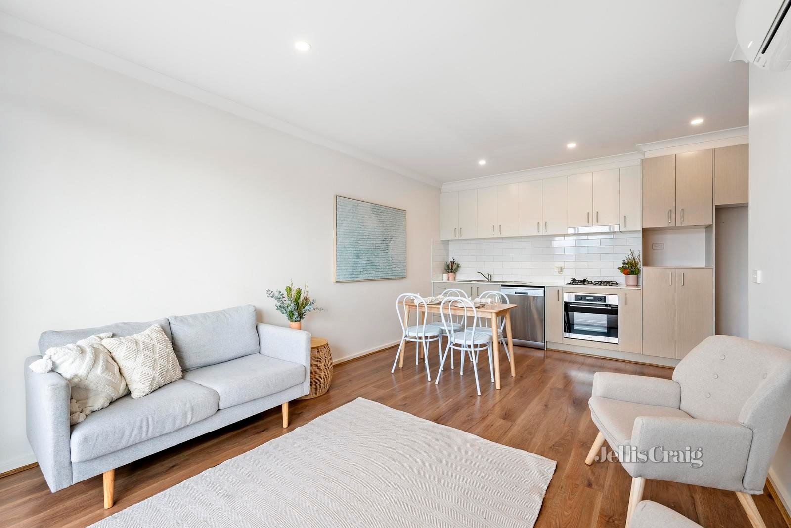 205/13 Highmoor Avenue, Bayswater image 2