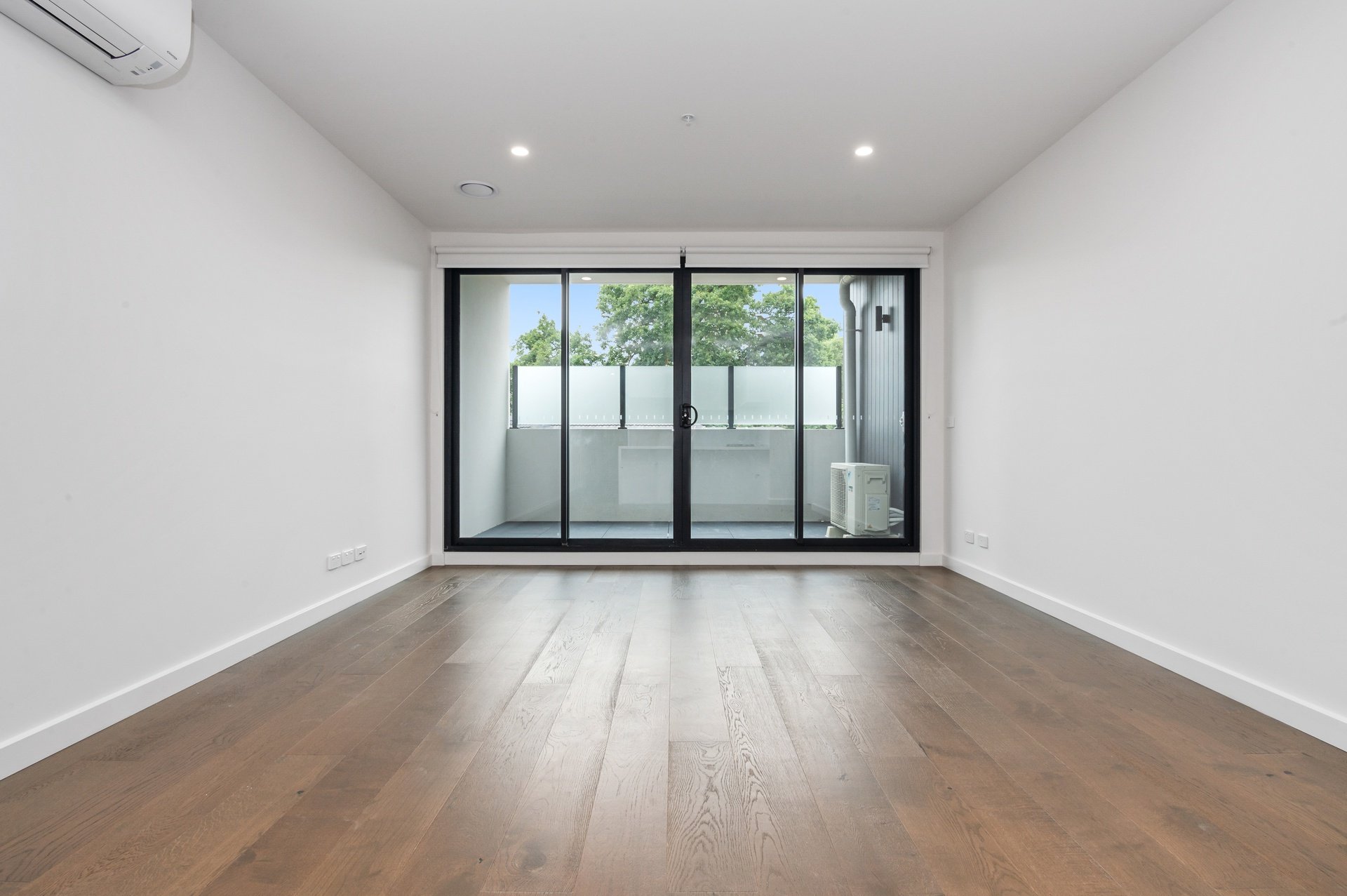 205/14-16 Springfield Avenue, Croydon image 2