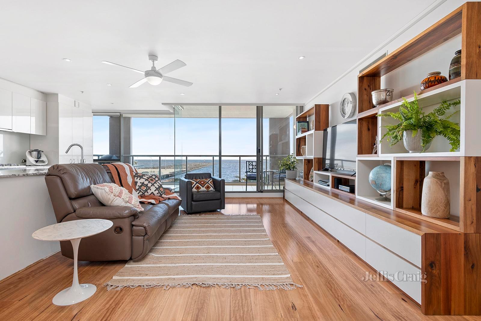 205/147 Beach Street, Port Melbourne image 3