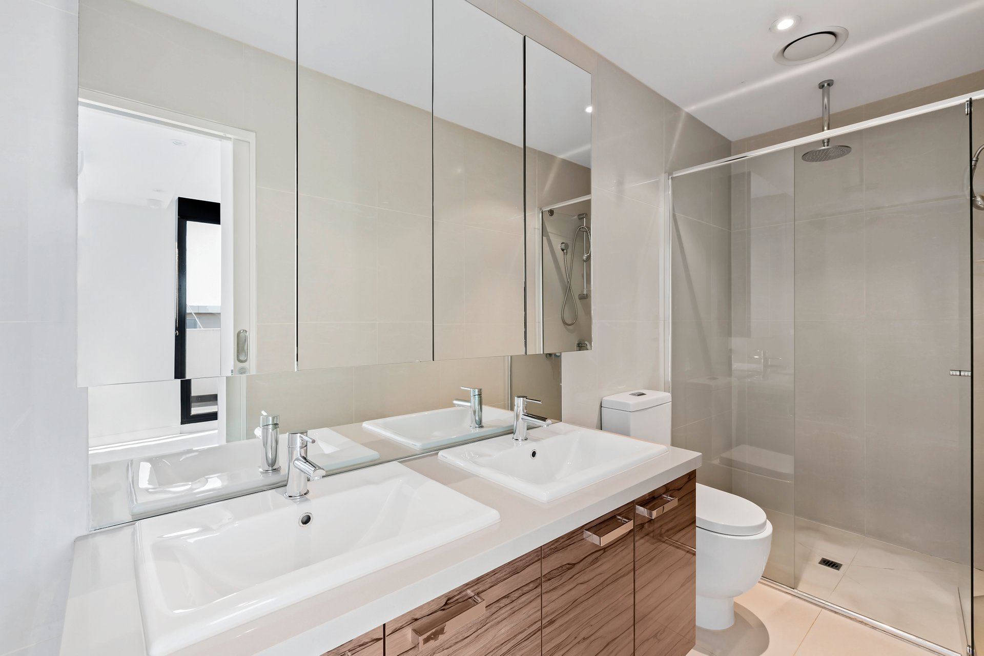 Property Gallery Thumbnail 5