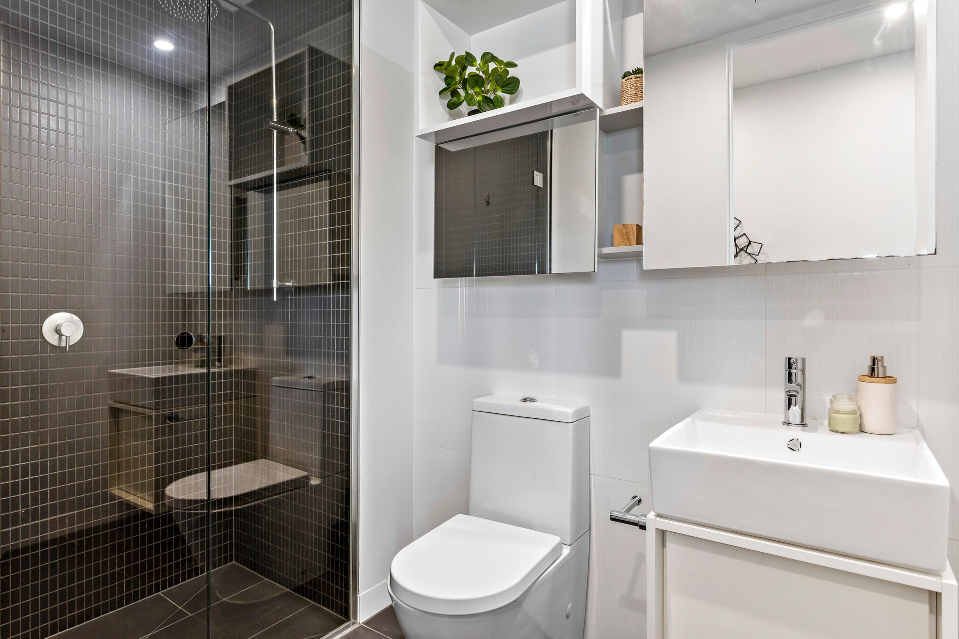 Property Gallery Thumbnail 4