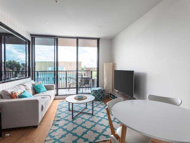 205/188 Whitehorse Road, Balwyn image 1
