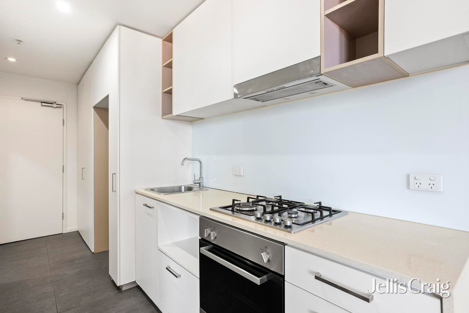 205/2 Queen Street, Blackburn image 3