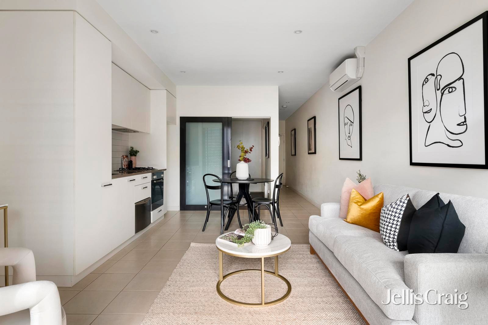 205/33 Cliveden Close, East Melbourne image 3
