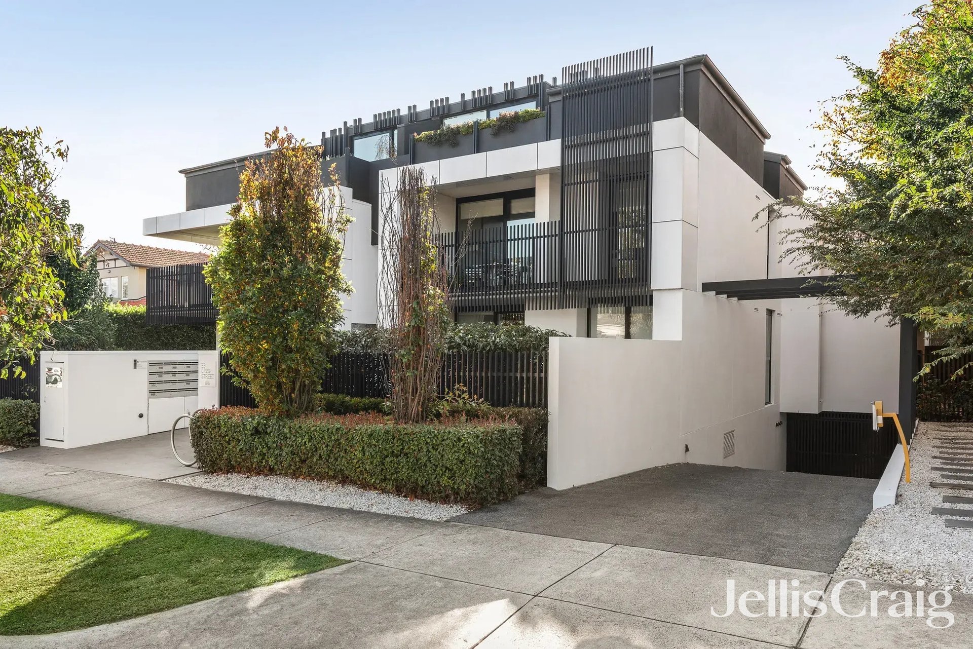 205/33 Crisp Street, Hampton image 6
