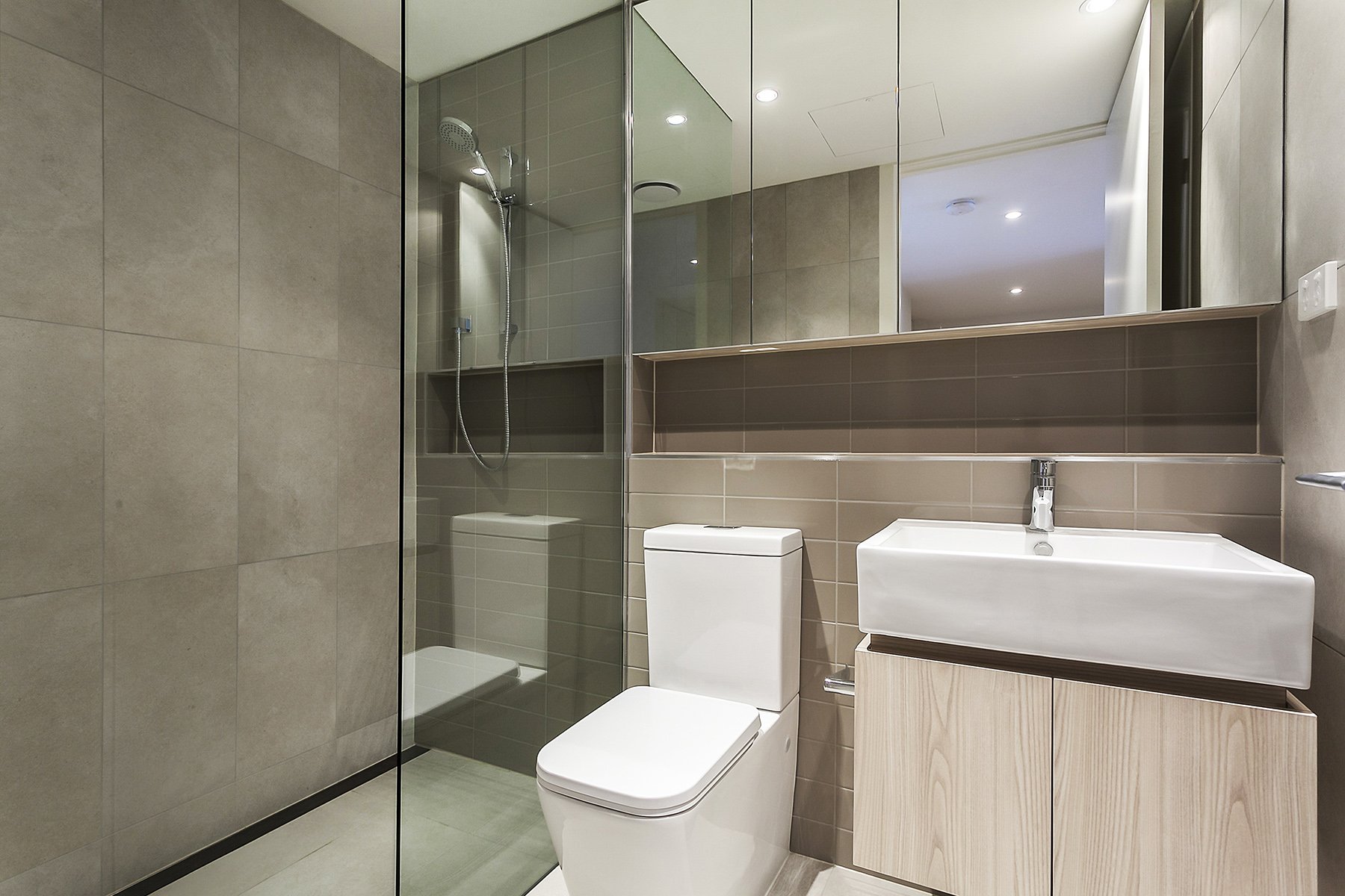 Property Gallery Thumbnail 3