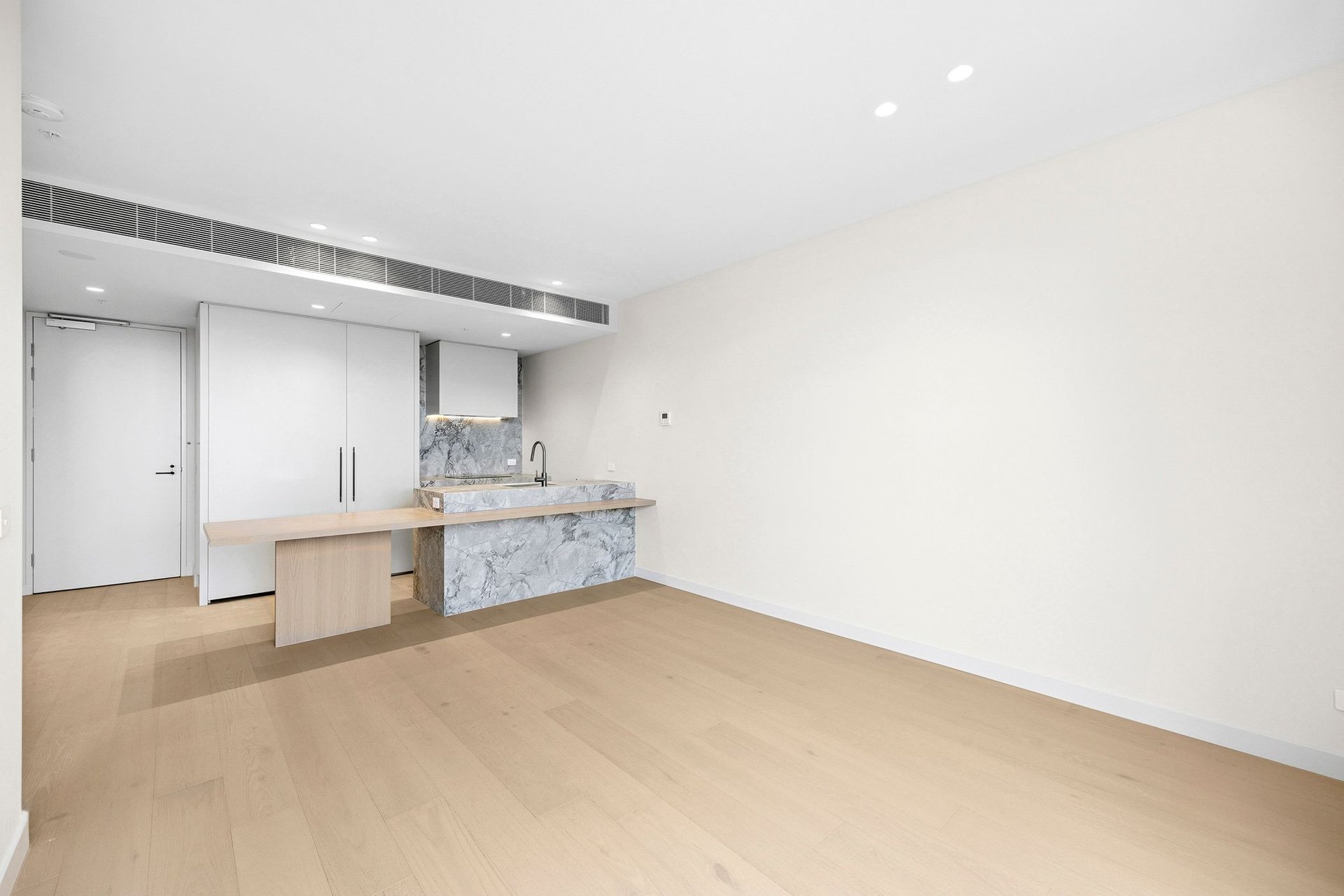 205/39 Bay Street, Rippleside image 5