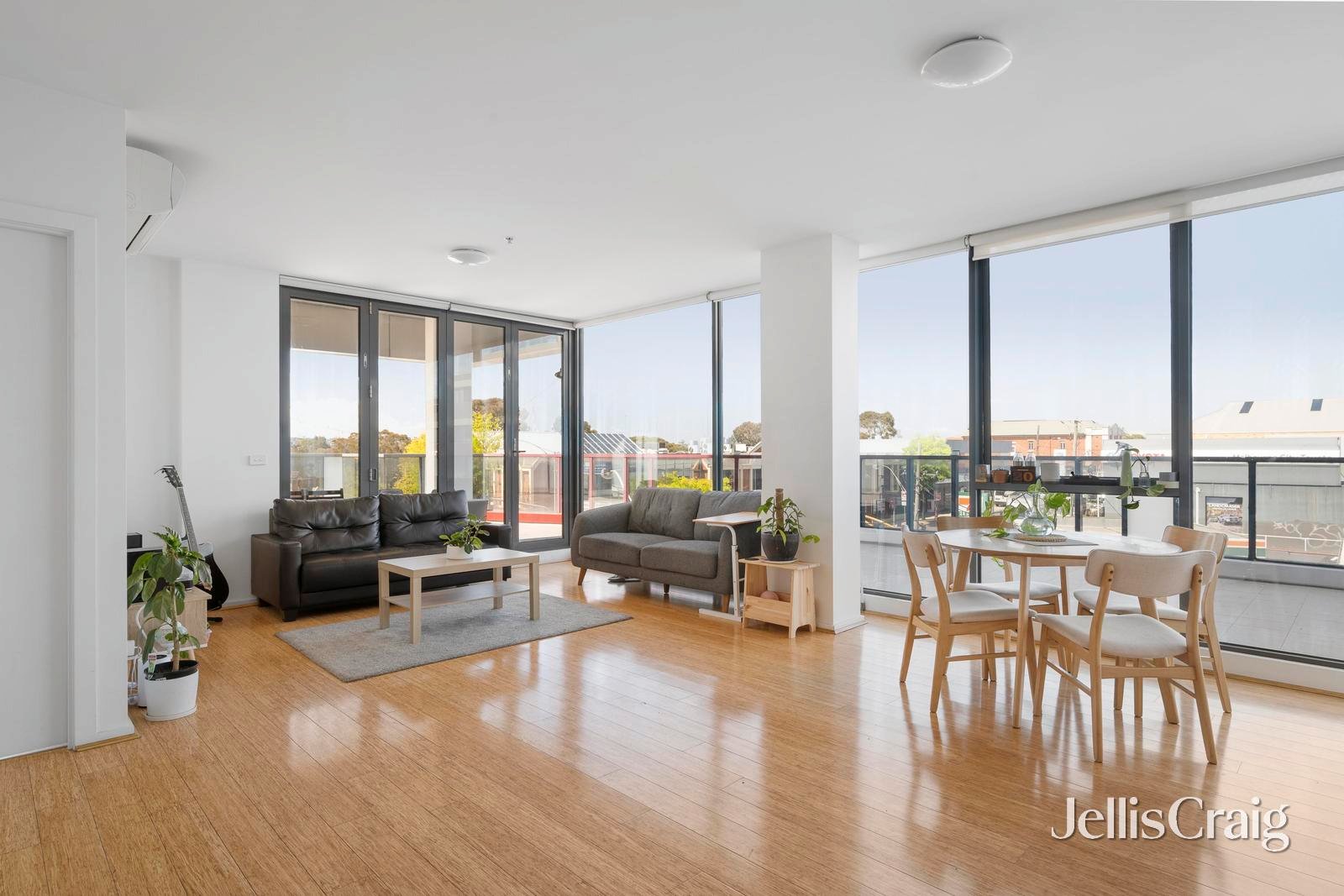 205/40 Burgundy Street, Heidelberg image 2