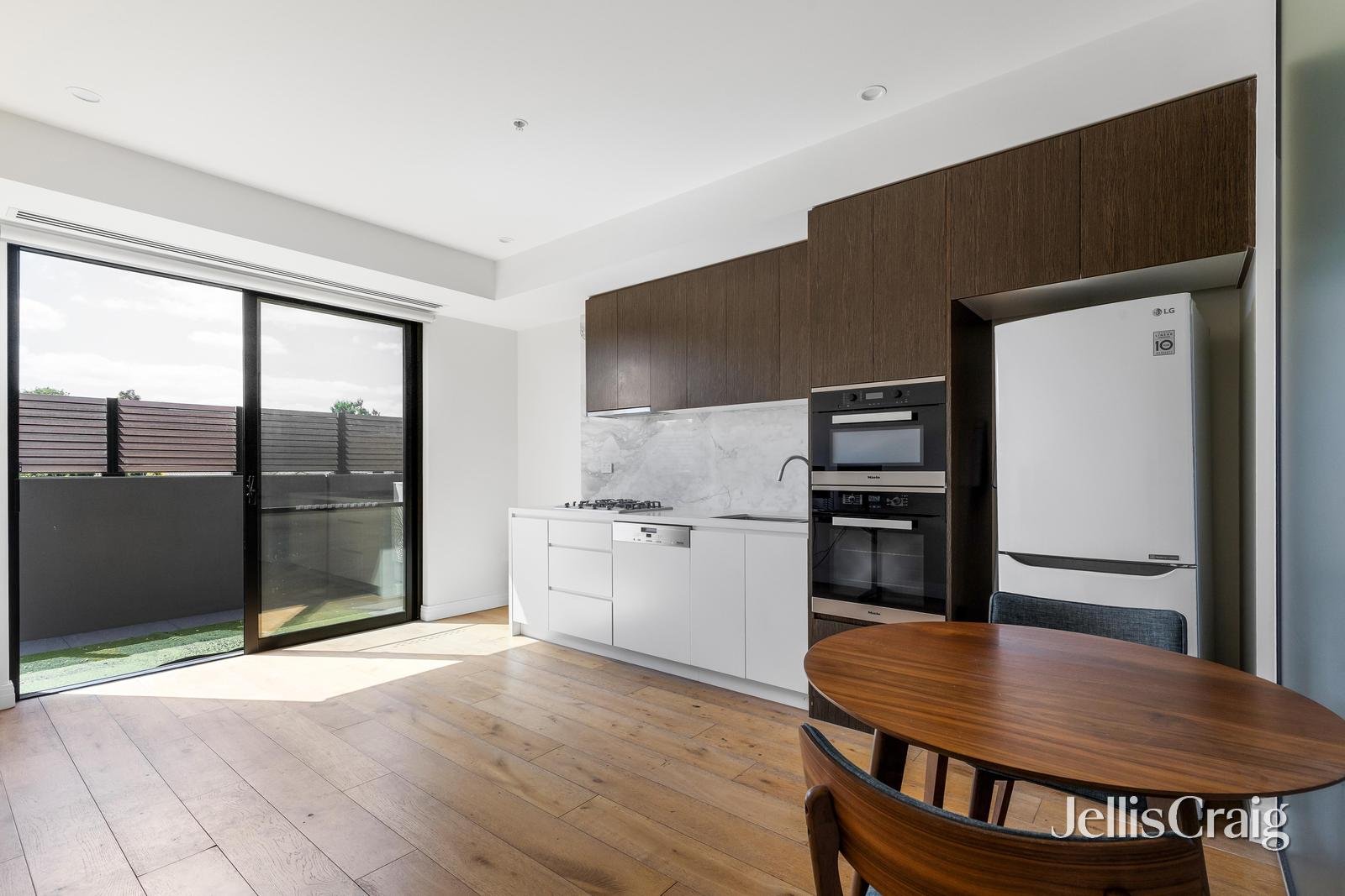 205/436 Burke Road, Camberwell image 3
