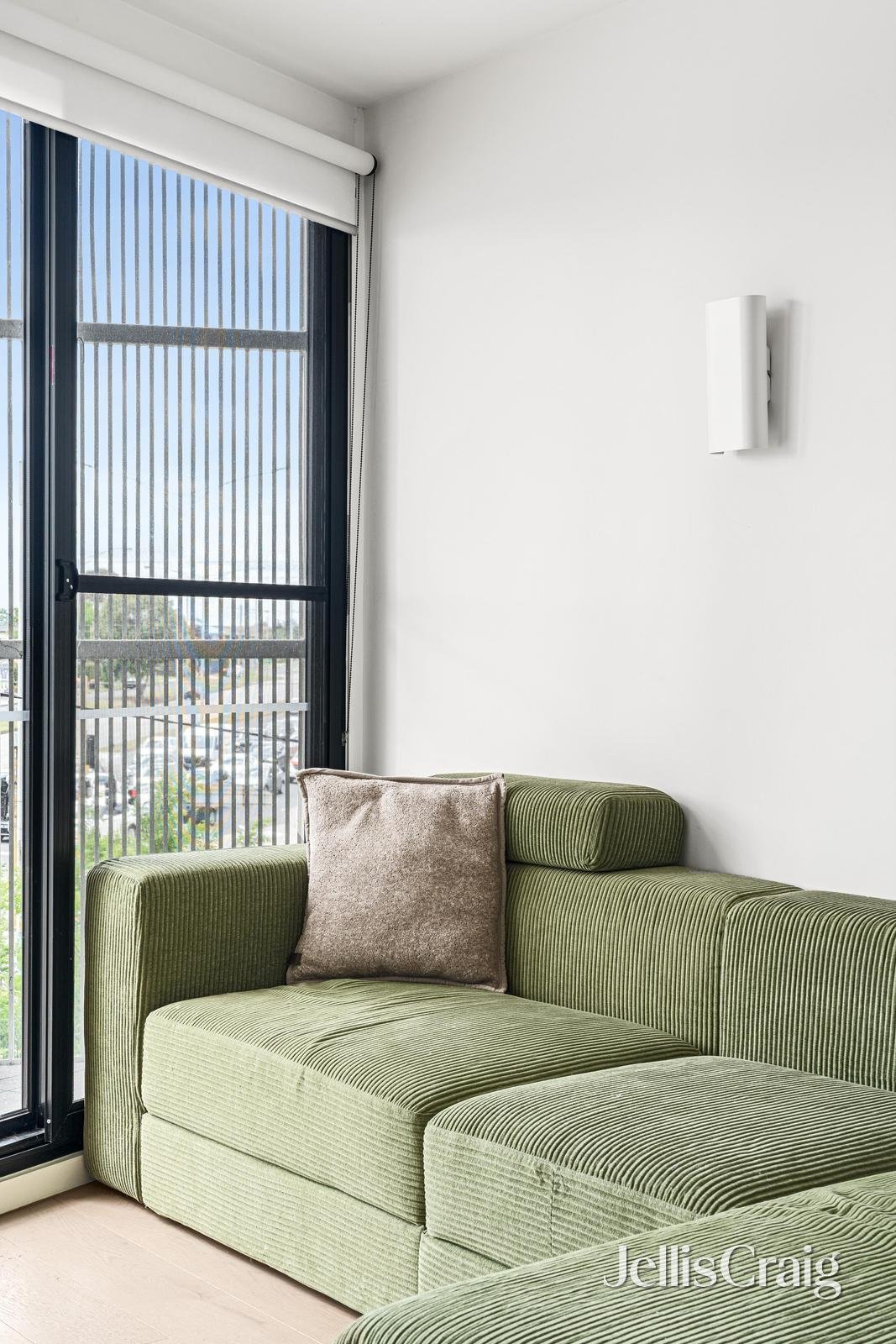 205/7 Balcombe Road, Mentone image 2