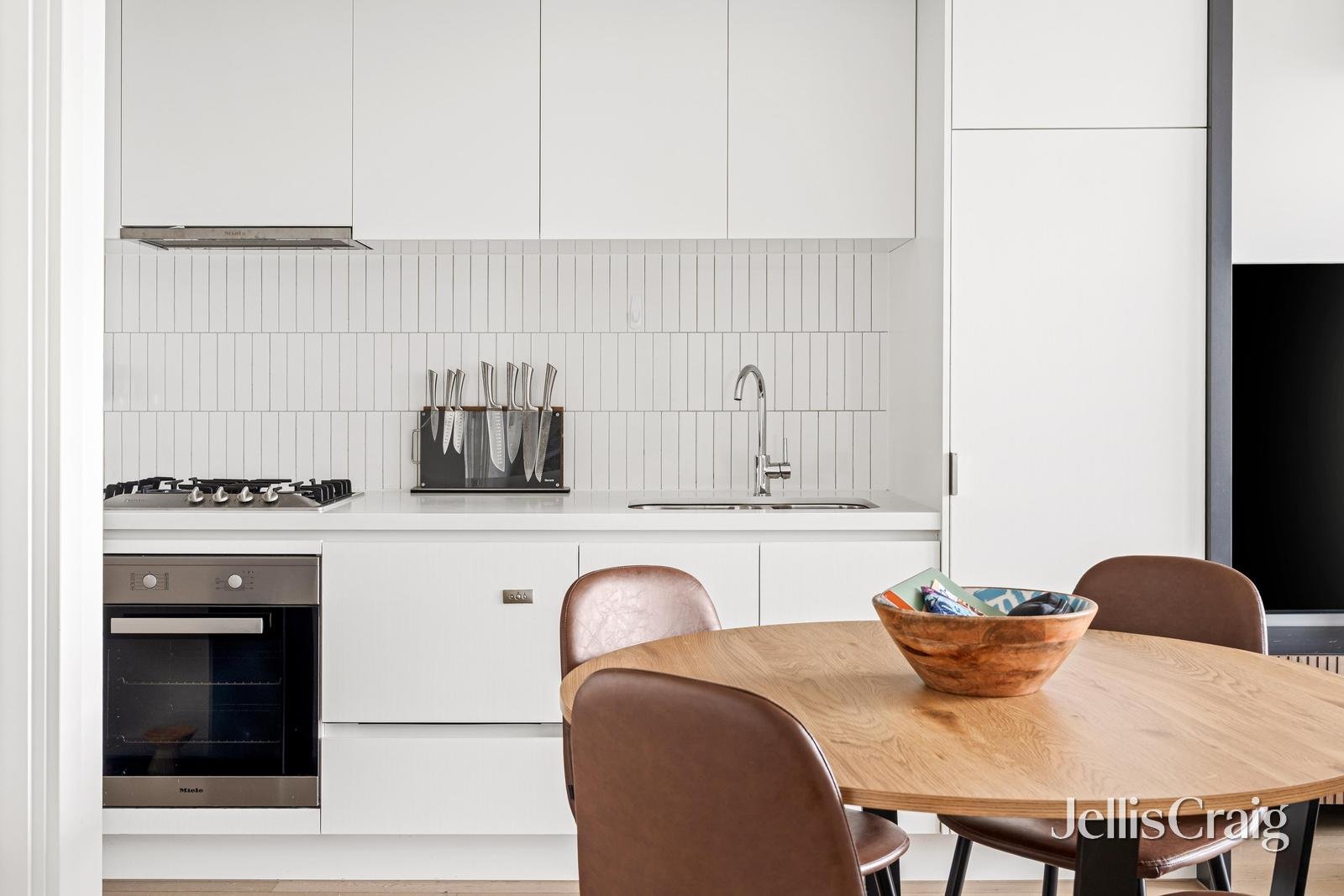 205/7 Balcombe Road, Mentone image 3