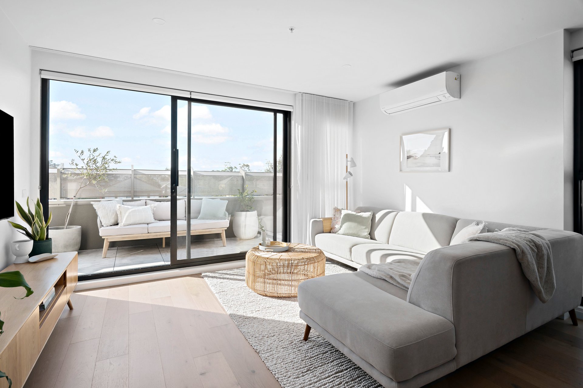 205/74 Pascoe Vale Road, Moonee Ponds image 4