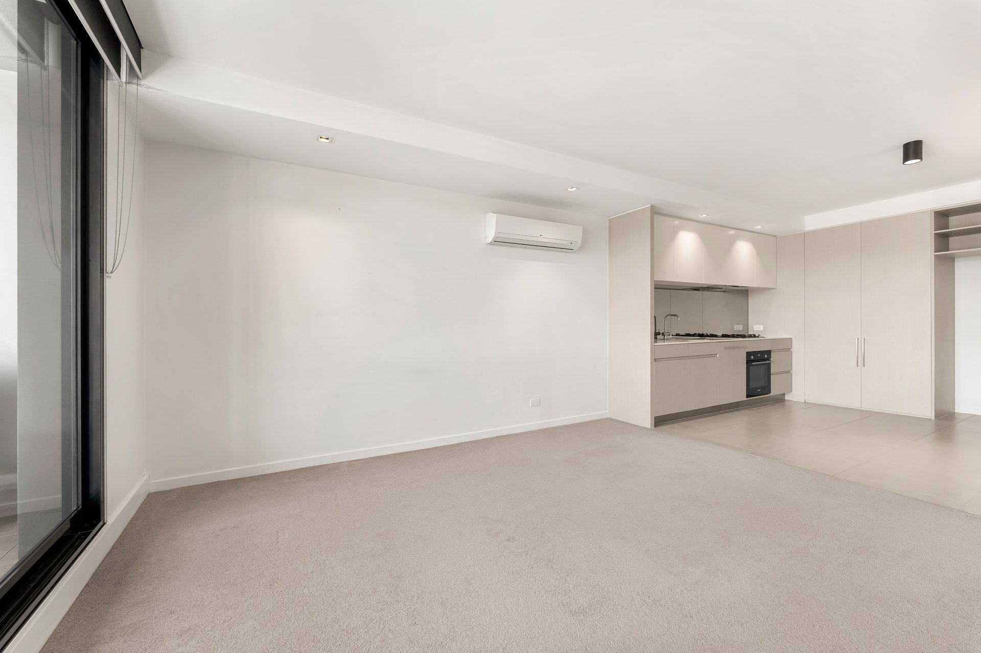 205/862 Glenferrie Road, Hawthorn image 2