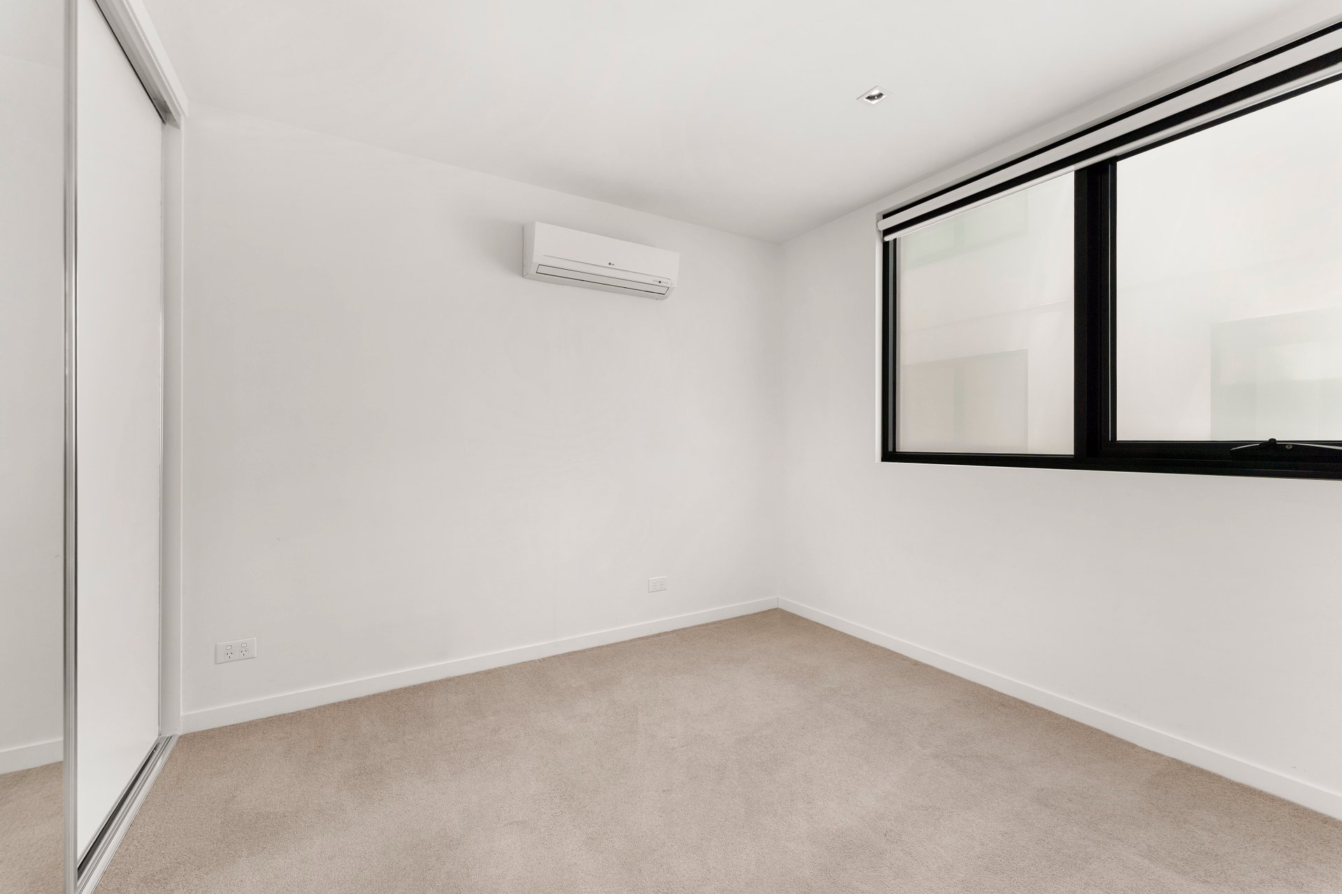 205/862 Glenferrie Road, Hawthorn image 3