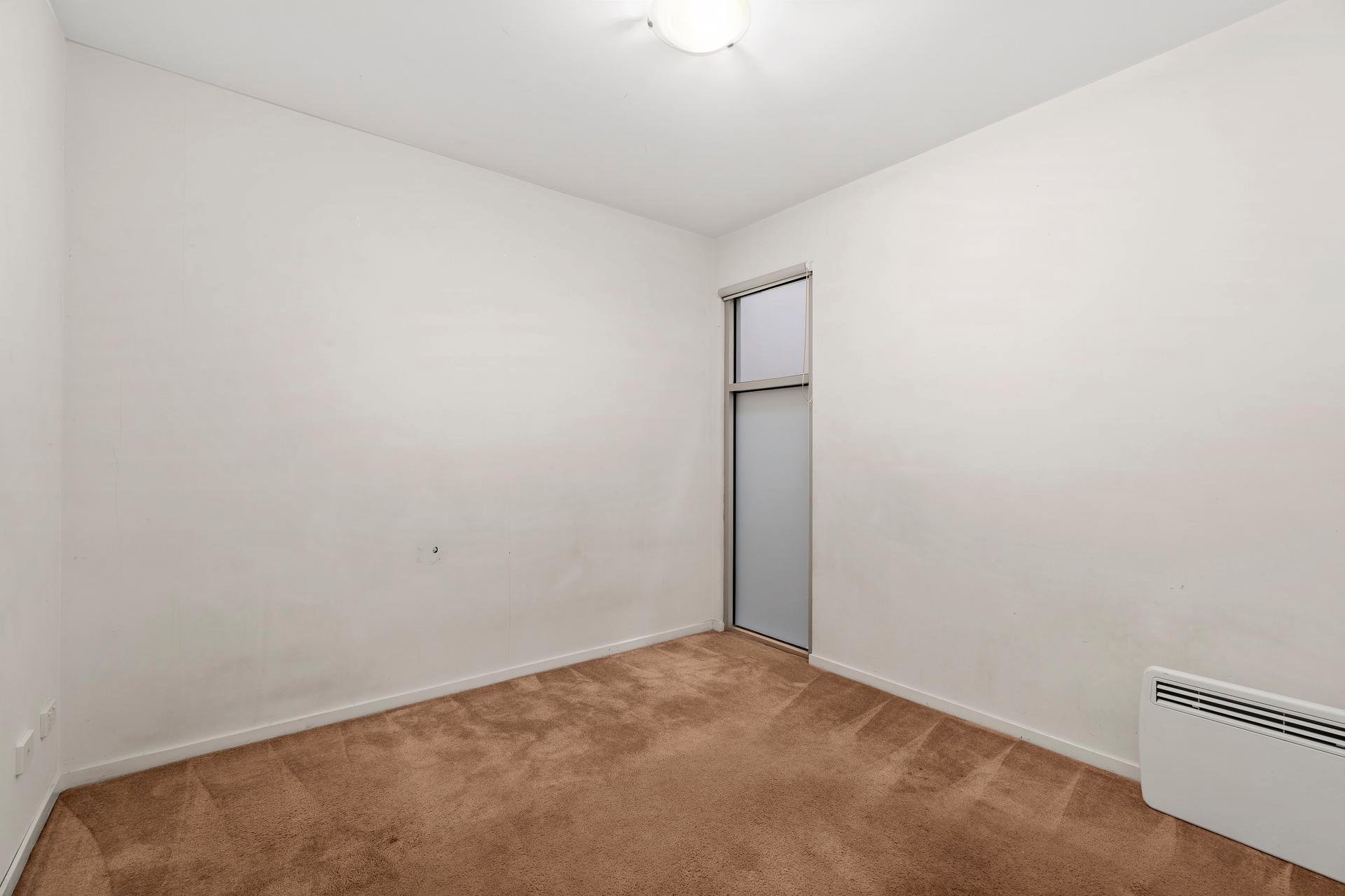 Property Gallery Thumbnail 3