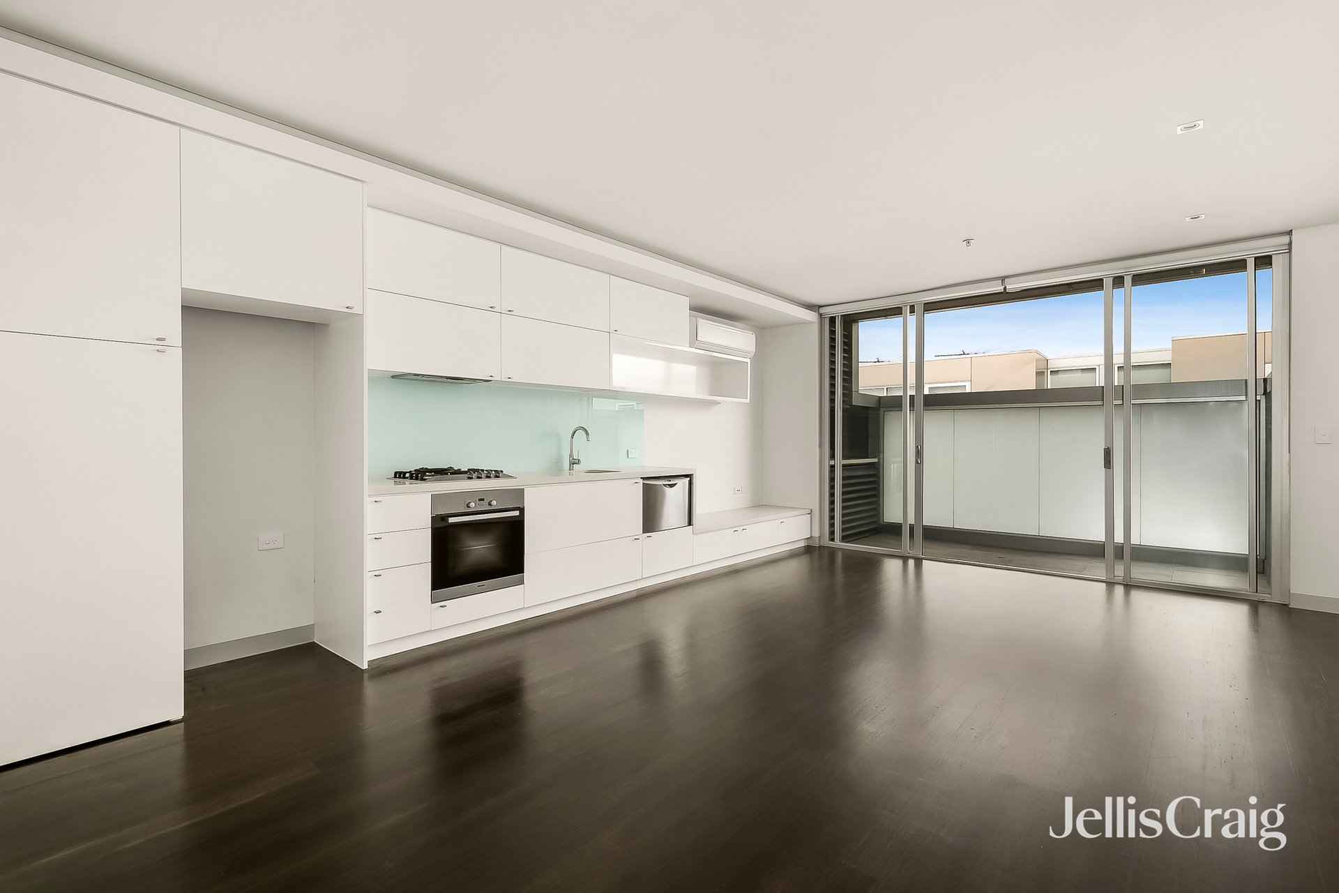 205/96 Ormond Road, Elwood image 1