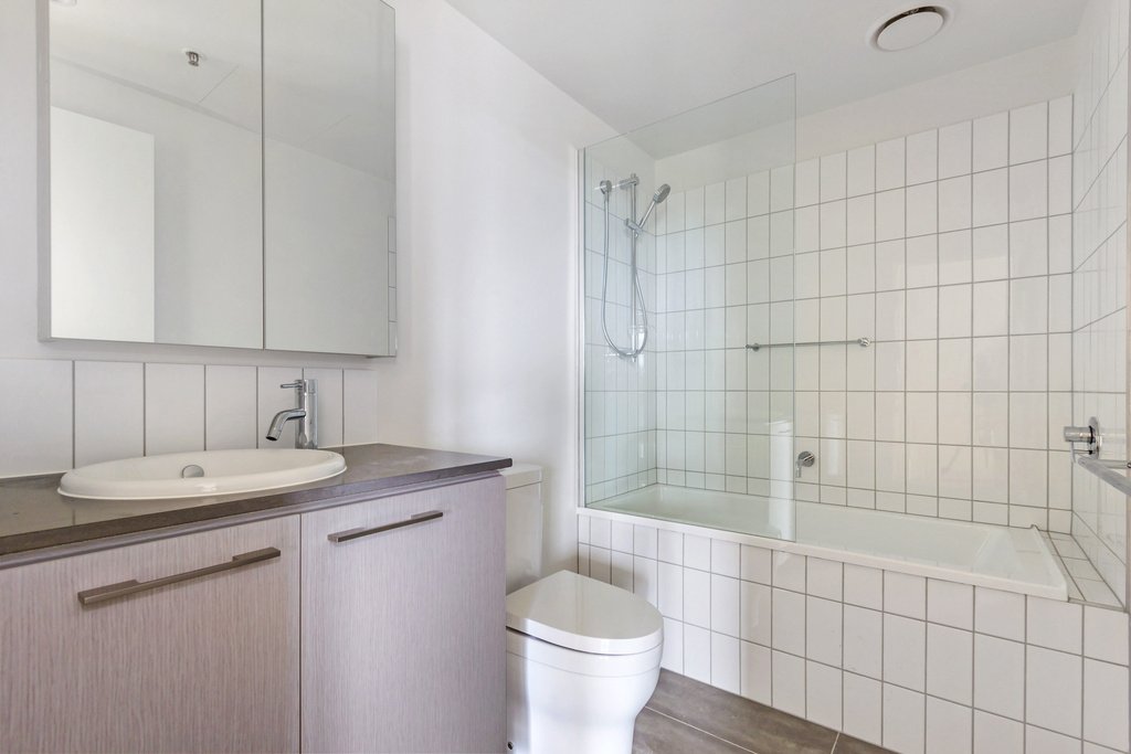 Property Gallery Thumbnail 3