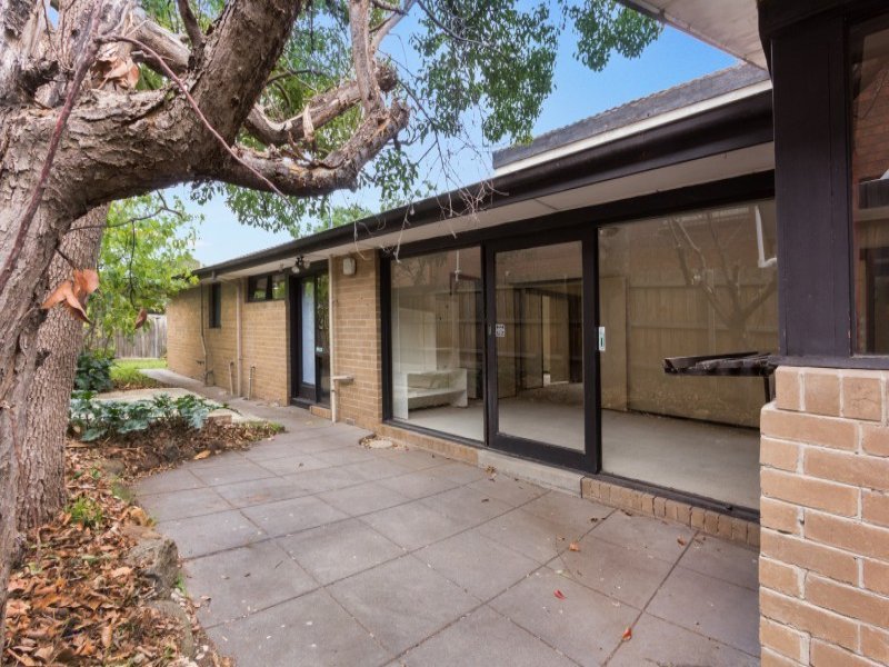 206 Manningham Road, Bulleen image 4
