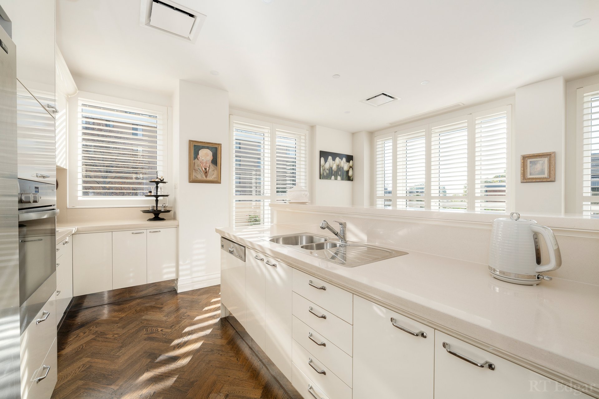 Property Gallery Thumbnail 6