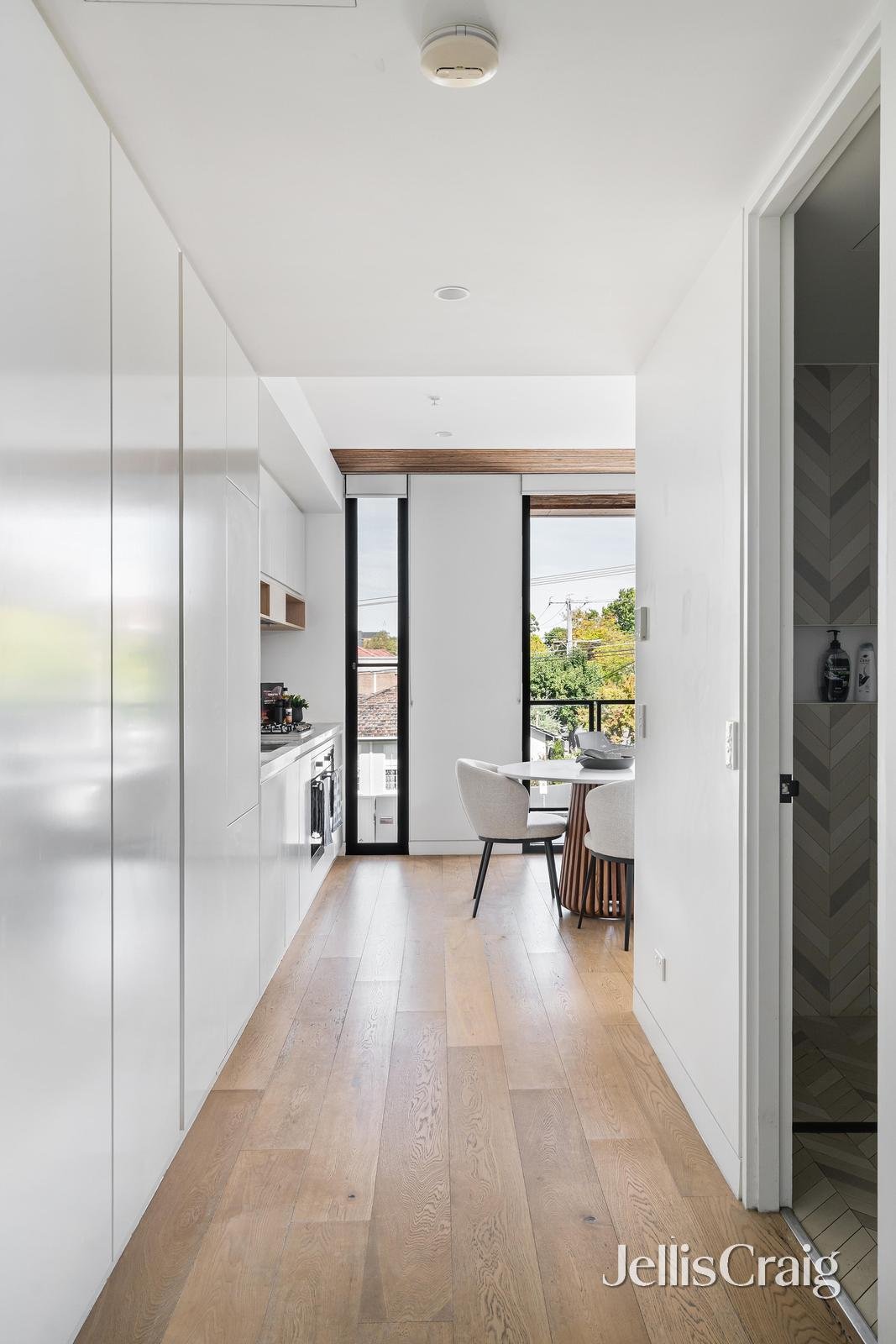 206/1273 High Street, Malvern image 2