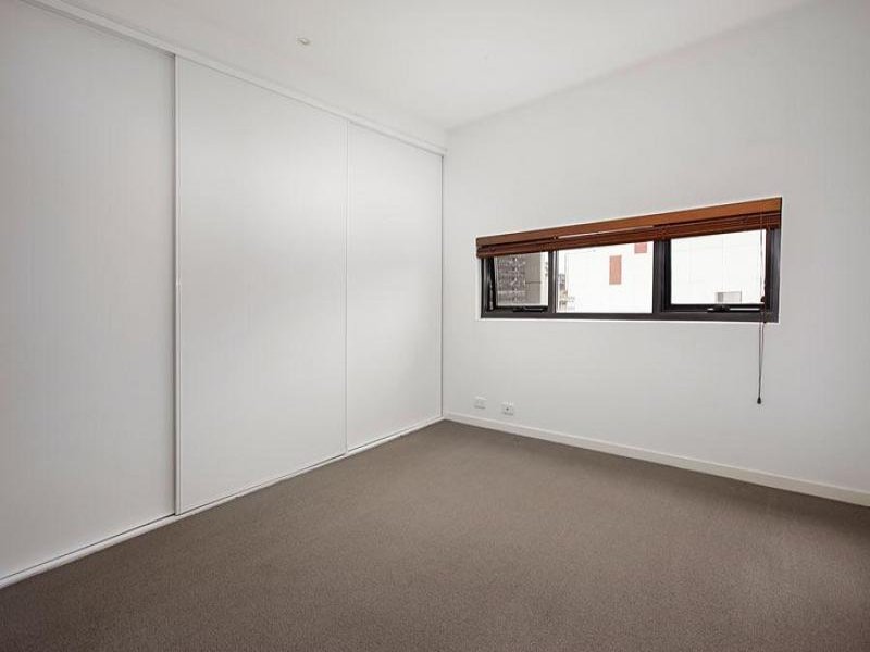 Property Gallery Thumbnail 3