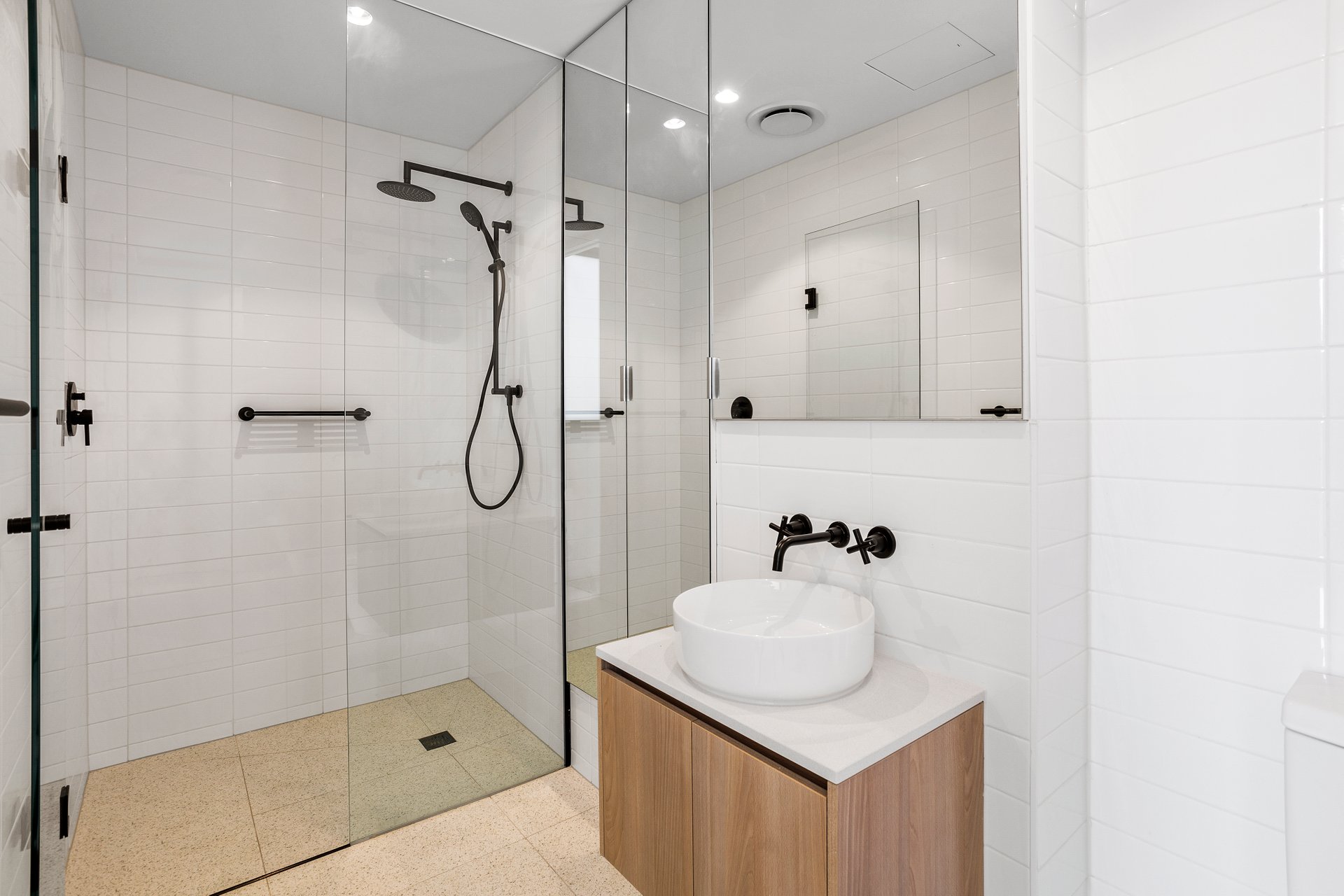 Property Gallery Thumbnail 6