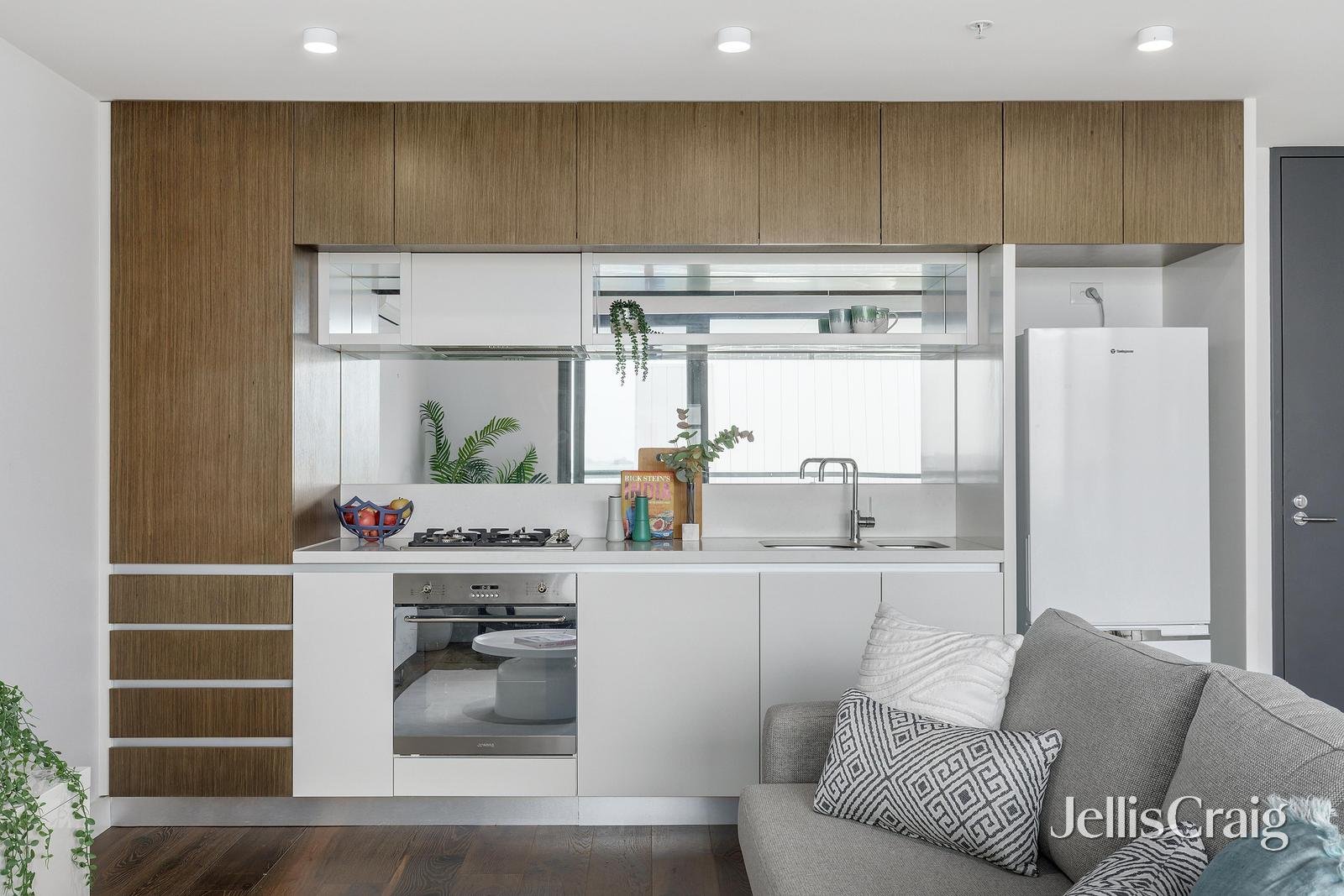 206/201 Whitehorse Road, Balwyn image 3