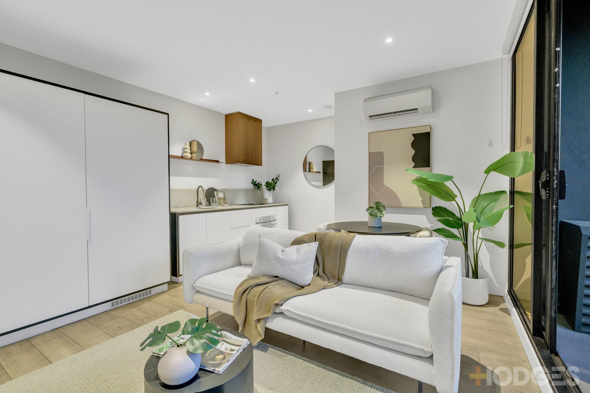 206 / 276 Neerim Road Carnegie