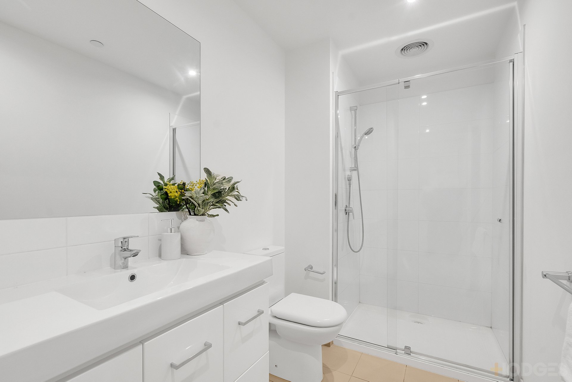 206 / 3 Sandbelt Close Heatherton