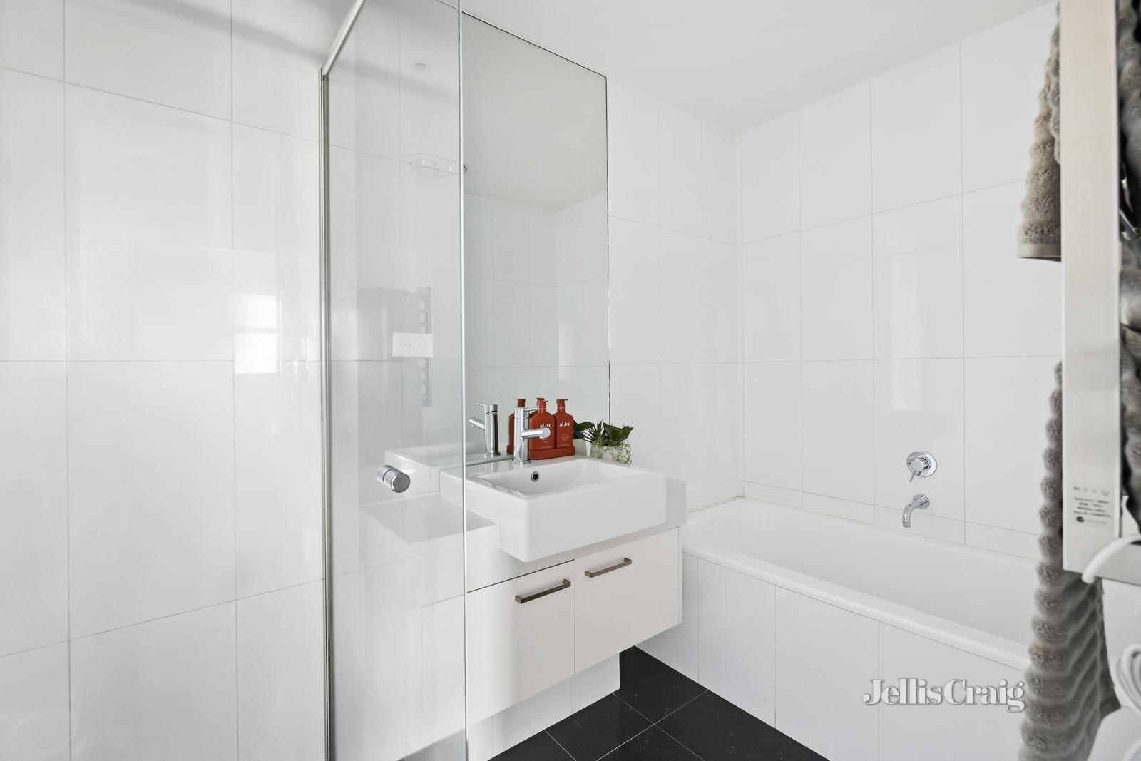 20/64-66 Riversdale Road, Hawthorn image 6
