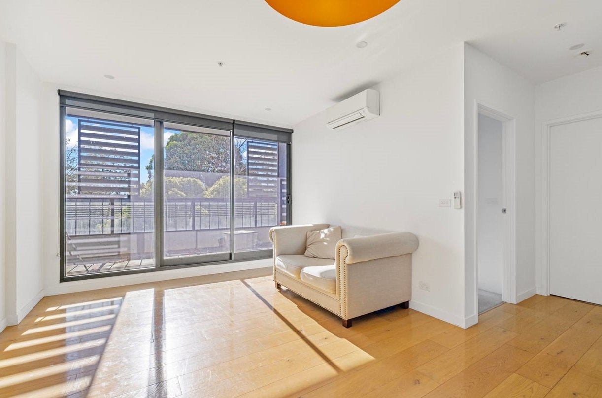 206/5 Sovereign Point Court, Doncaster image 3
