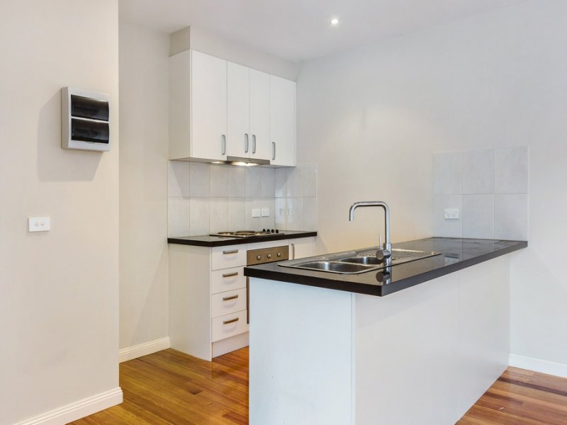 206/662 Whitehorse Road, Mont Albert image 5
