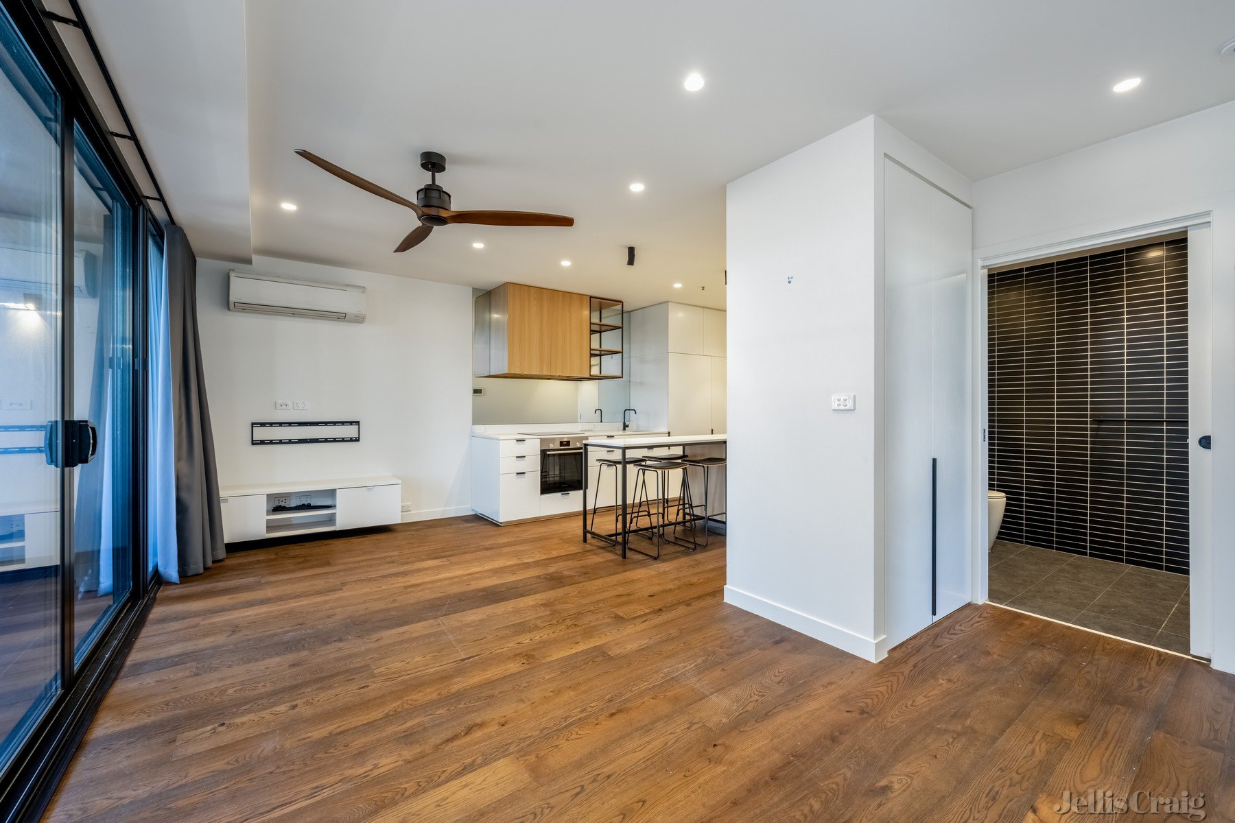 206/7-9 Railway Place, Fairfield image 1