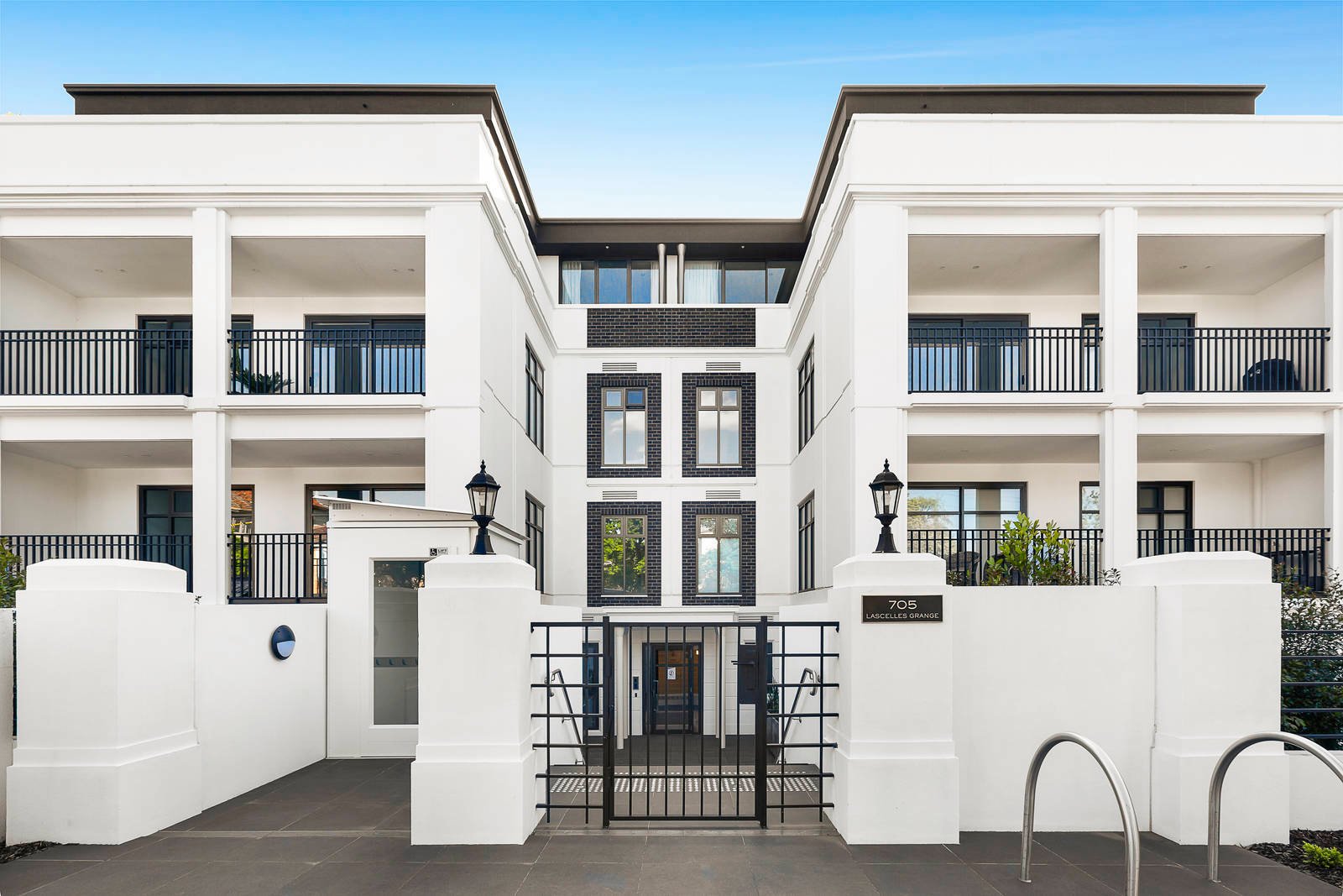 Property Gallery Thumbnail 10