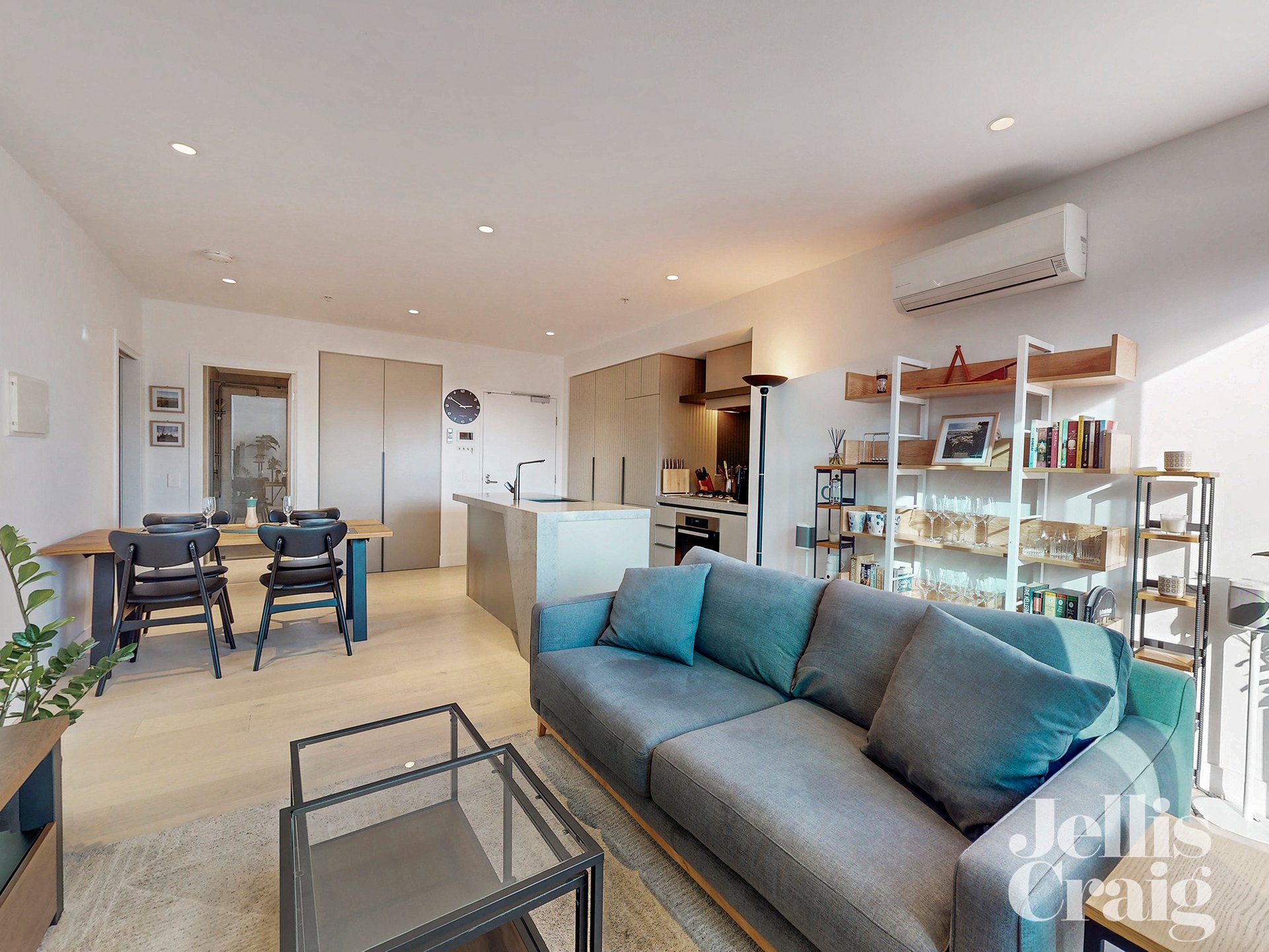206/706 Burwood Road, Hawthorn East image 2