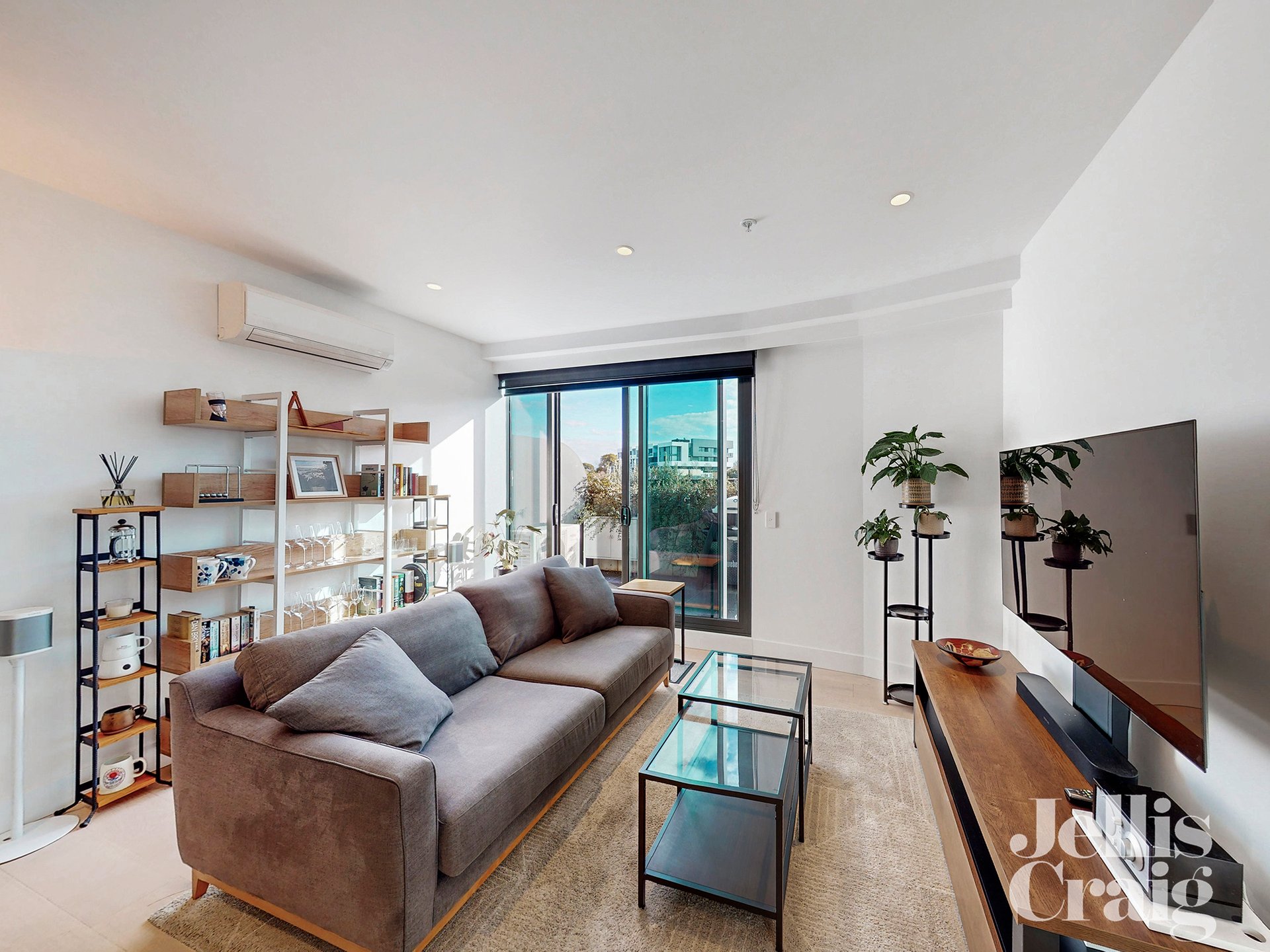 206/706 Burwood Road, Hawthorn East image 3