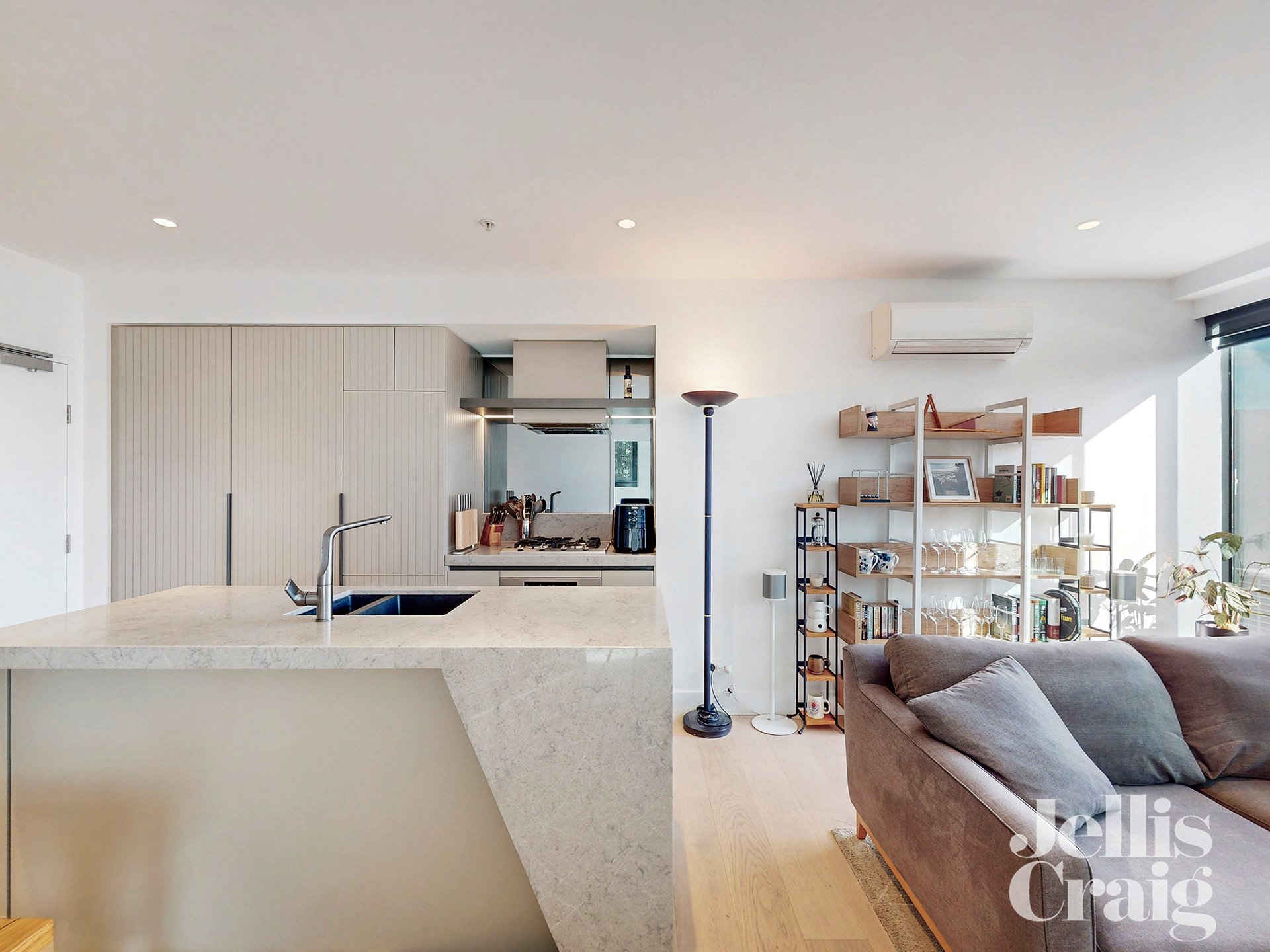 206/706 Burwood Road, Hawthorn East image 5