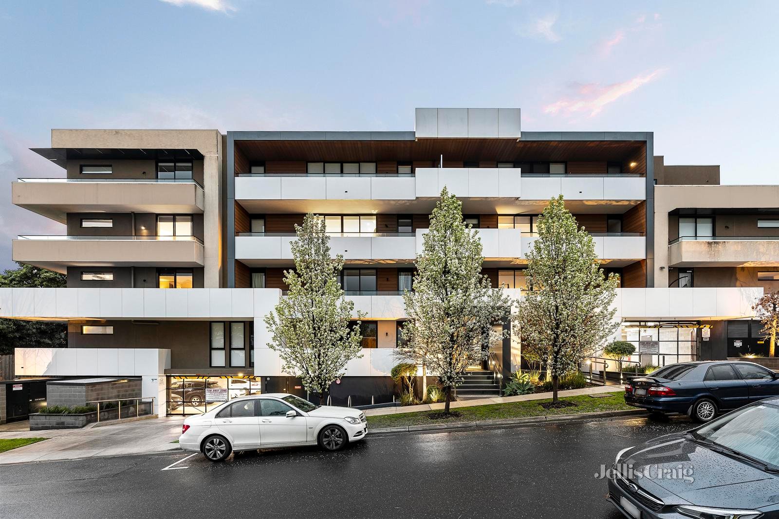 206/8 Hepburn Road, Doncaster image 1