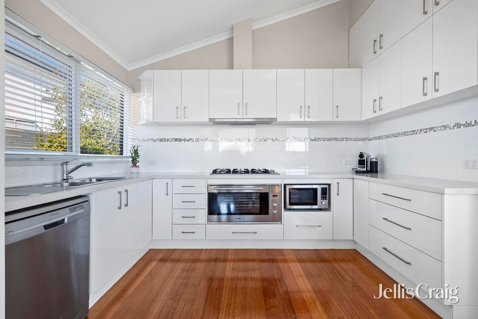2069 Point Nepean Road, Rye image 5