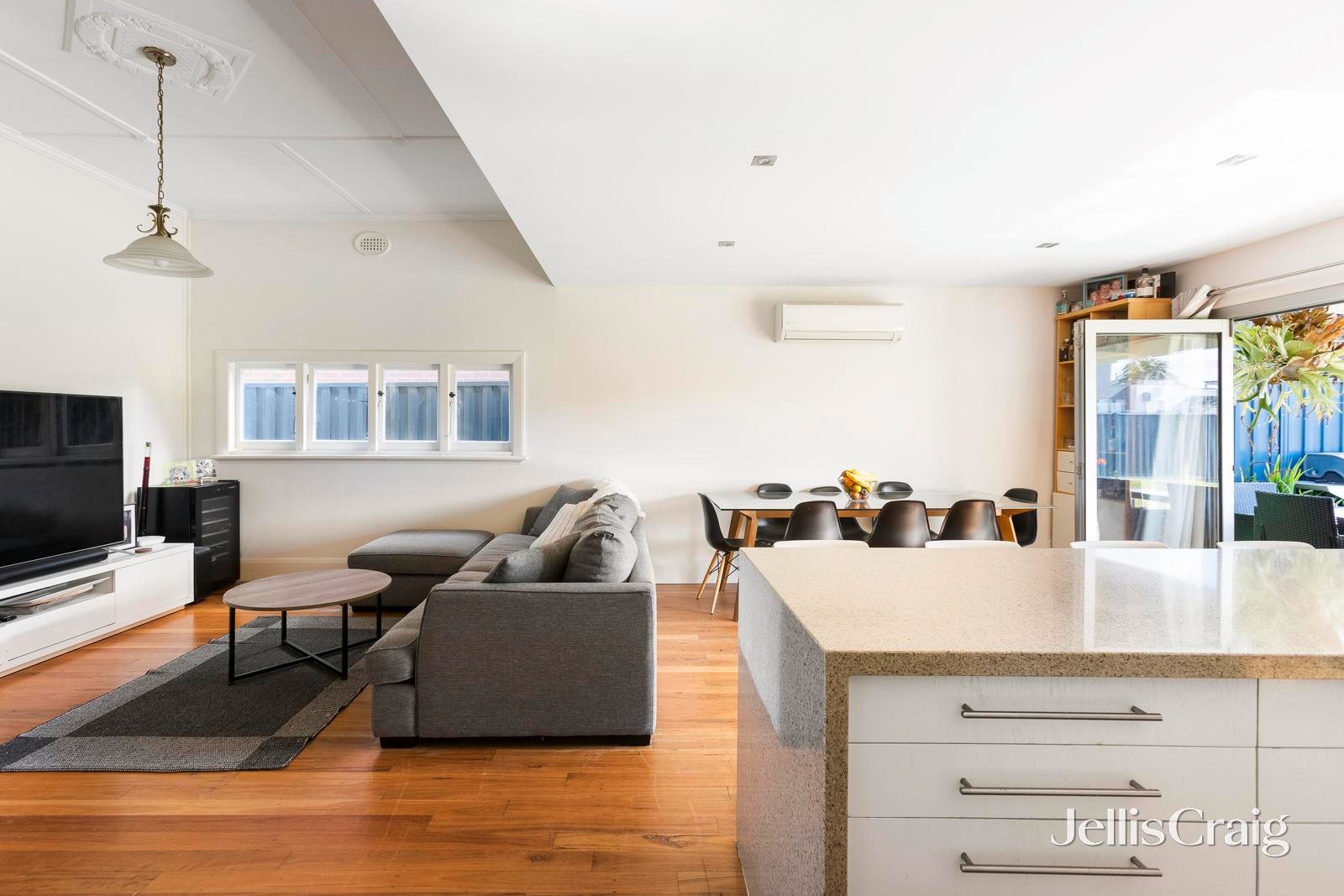 207 Esplanade, Altona image 5