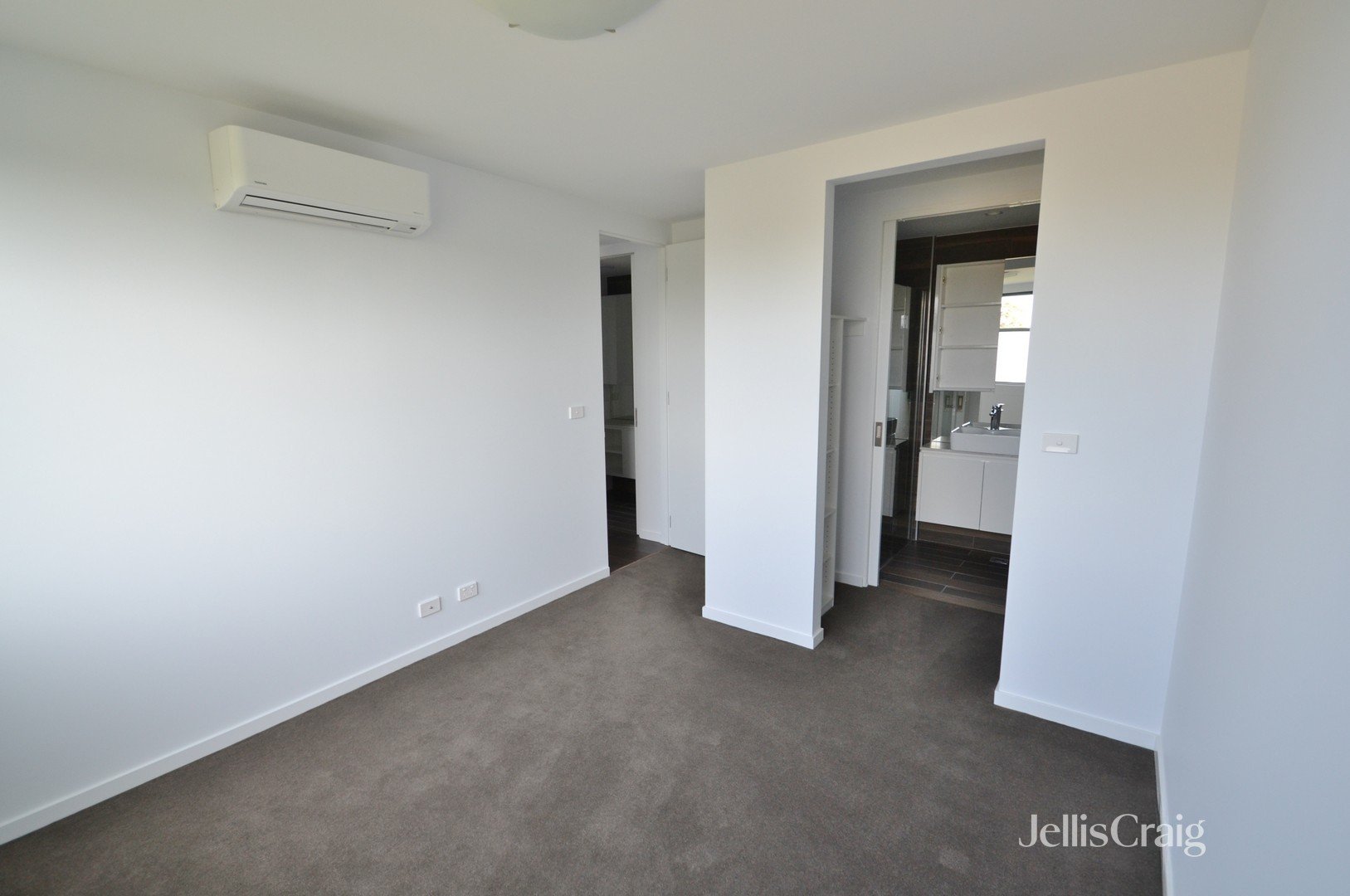 207/1 Powlett Street, Heidelberg image 3