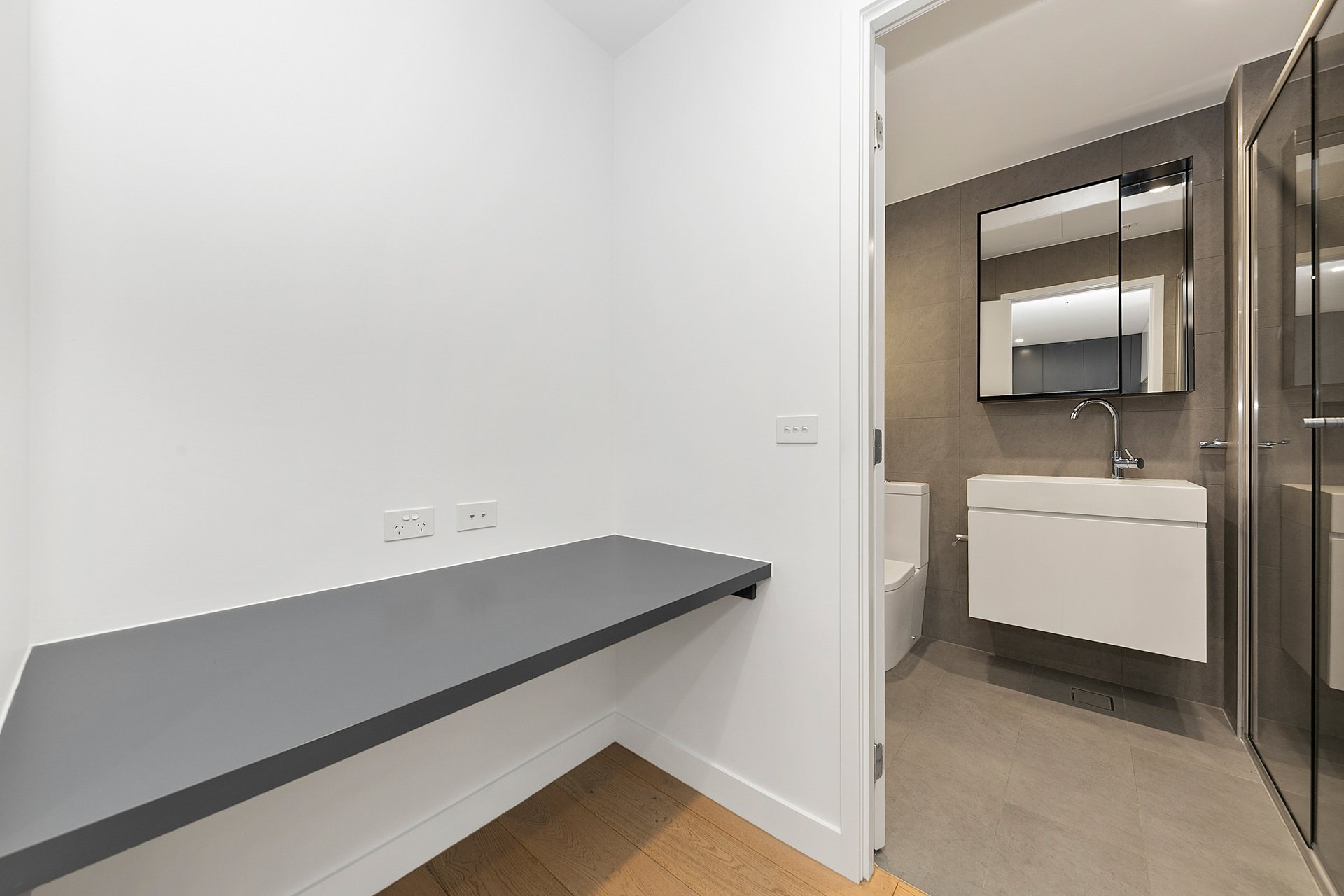 207/1 Sergeant Street, Blackburn image 6