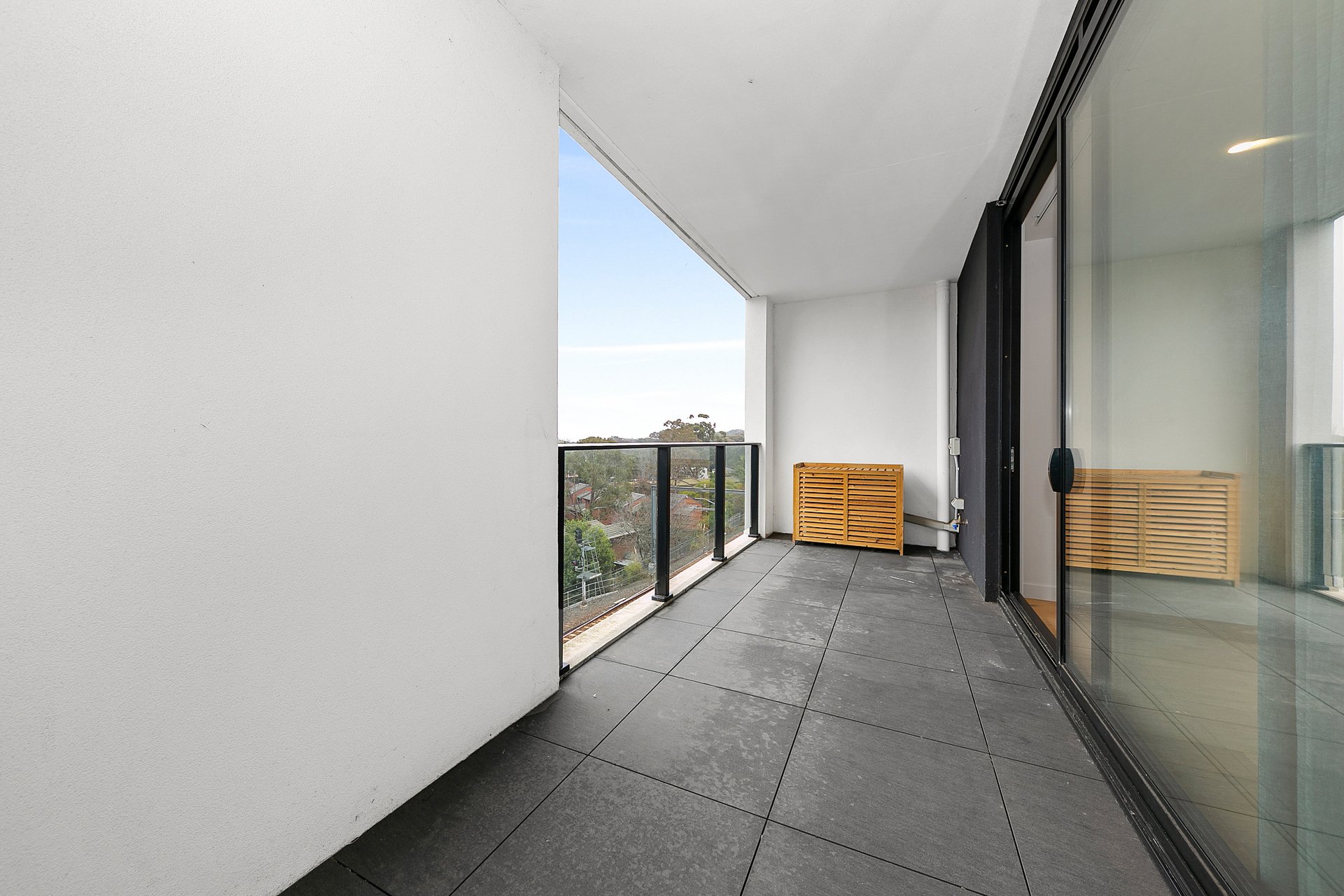207/1 Sergeant Street, Blackburn image 7