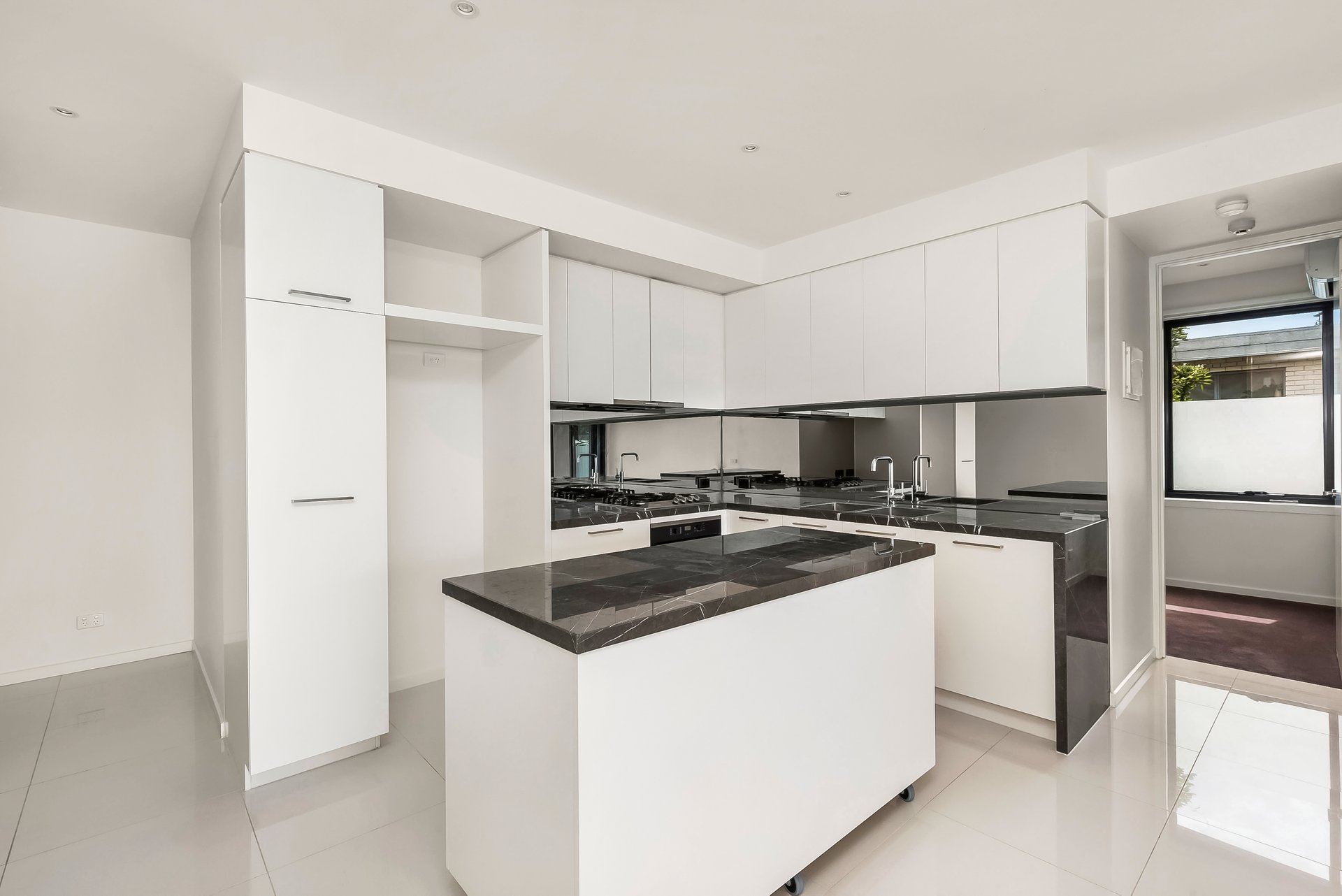 Property Gallery Thumbnail 2