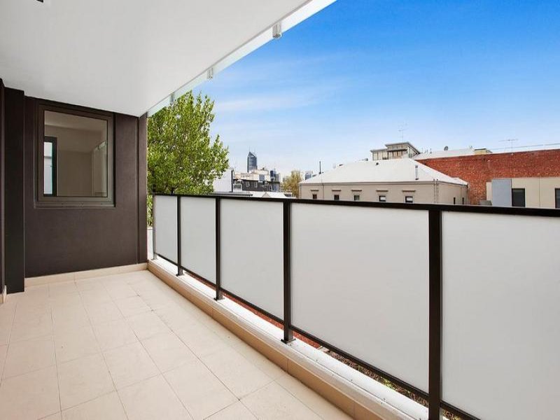 207/130 Errol Street, North Melbourne image 4