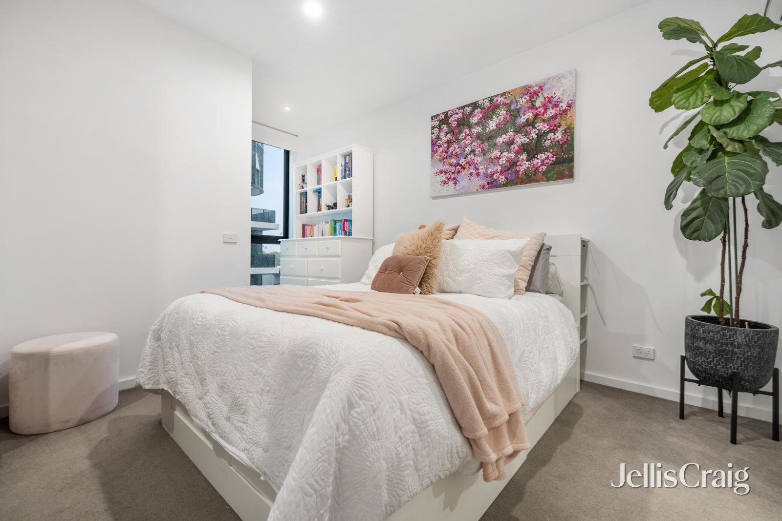 207/166 Whitehorse Road, Blackburn image 7